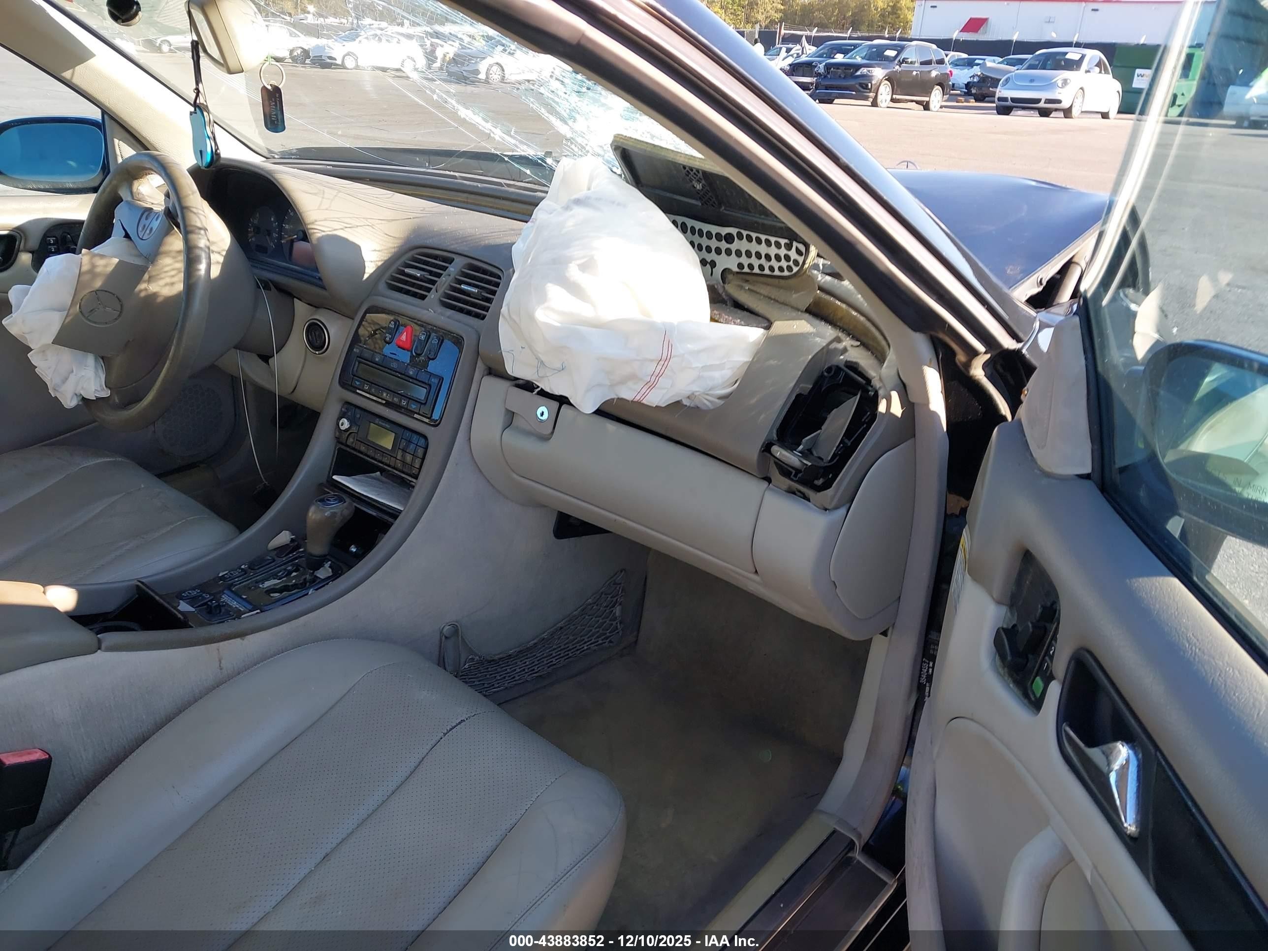 2000 Mercedes-benz Clk 430   Black vin: WDBLK70G9YT040423