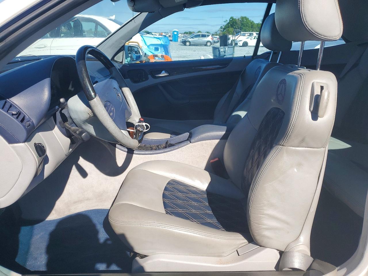 2003 Mercedes-benz Clk 430 White vin: WDBLK70GX3T129734