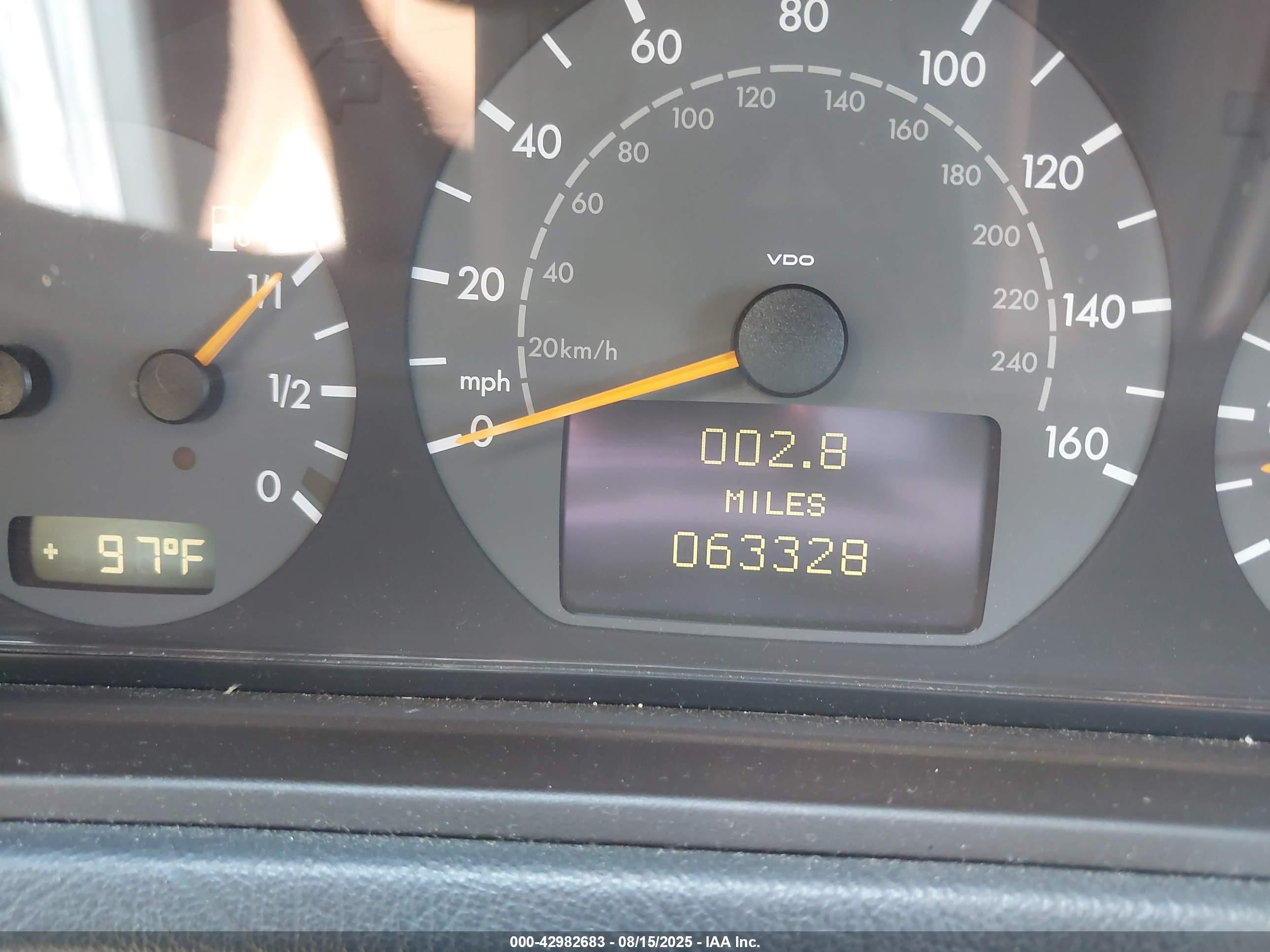 2000 Mercedes-benz Clk 430   Black vin: WDBLK70GXYT050491
