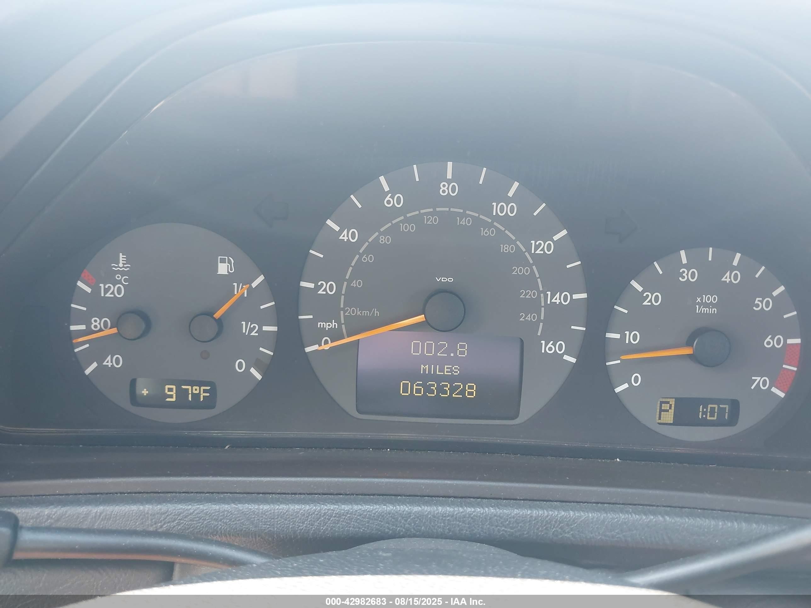 2000 Mercedes-benz Clk 430   Black vin: WDBLK70GXYT050491