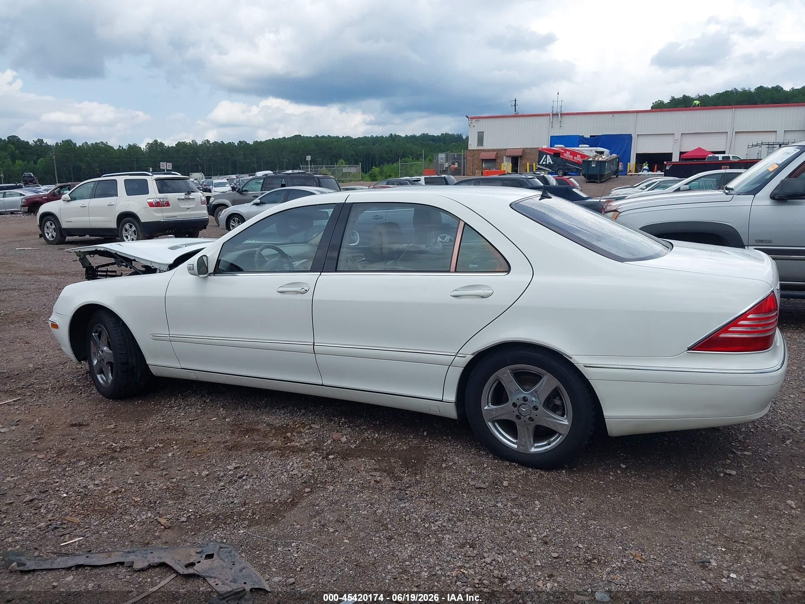 2005 Mercedes-benz S 430   White vin: WDBNG70J05A449889