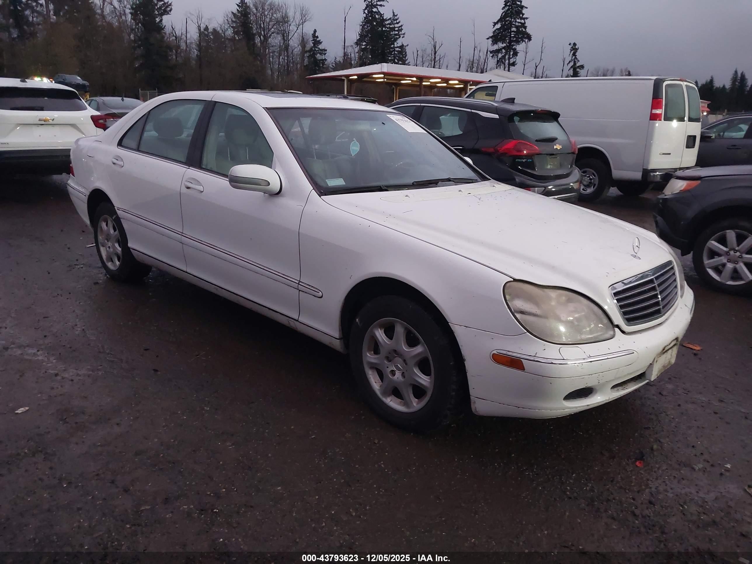2000 Mercedes-benz S 430   White vin: WDBNG70J2YA124097