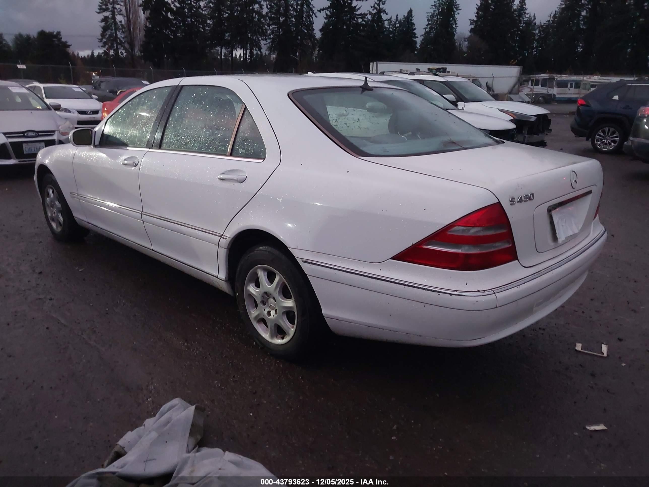 2000 Mercedes-benz S 430   White vin: WDBNG70J2YA124097