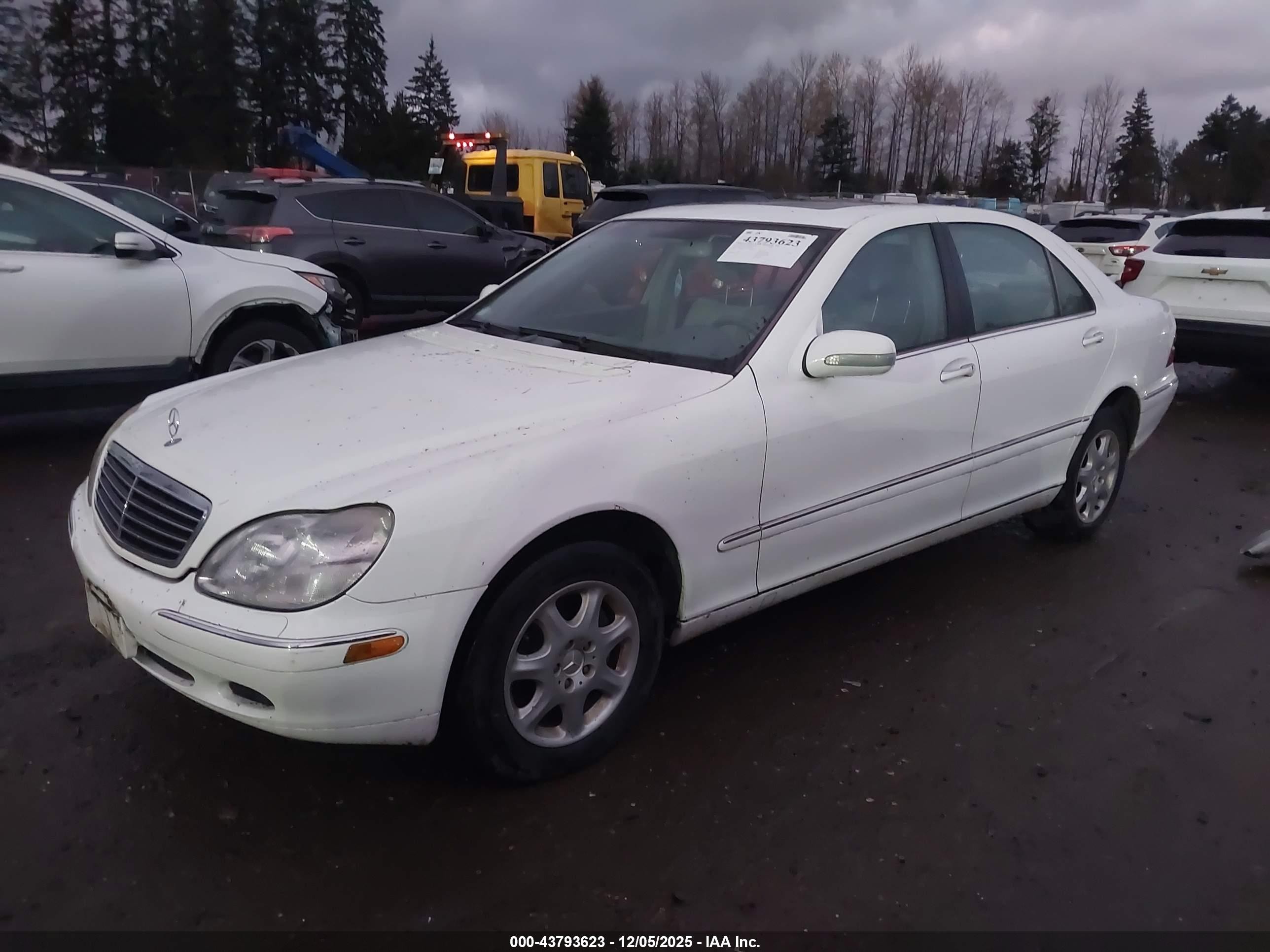 2000 Mercedes-benz S 430   White vin: WDBNG70J2YA124097