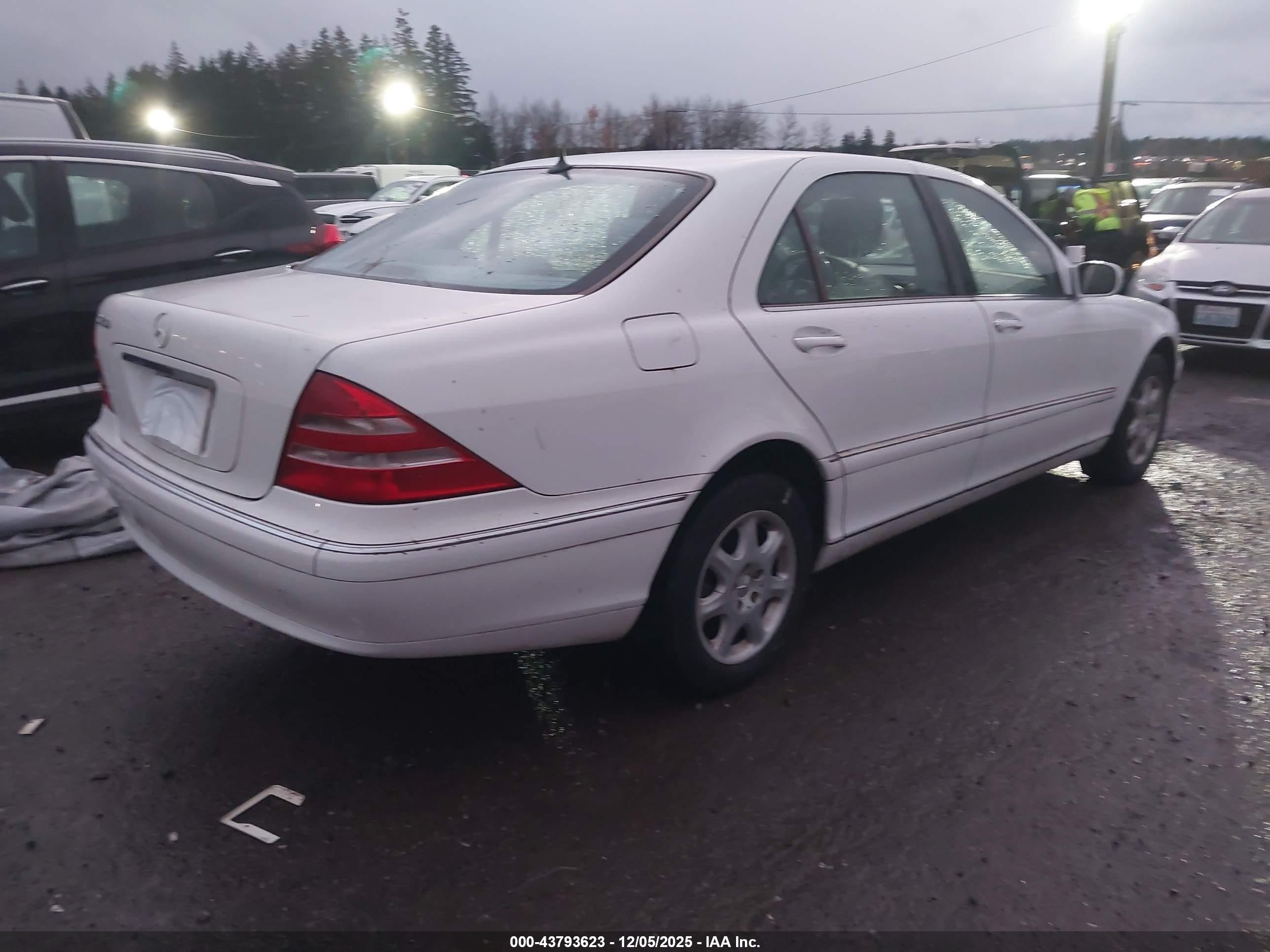 2000 Mercedes-benz S 430   White vin: WDBNG70J2YA124097
