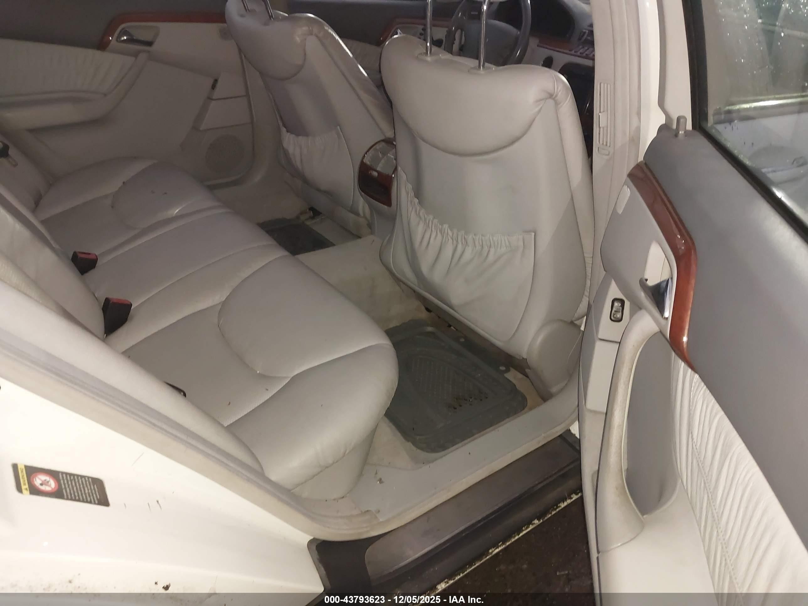 2000 Mercedes-benz S 430   White vin: WDBNG70J2YA124097