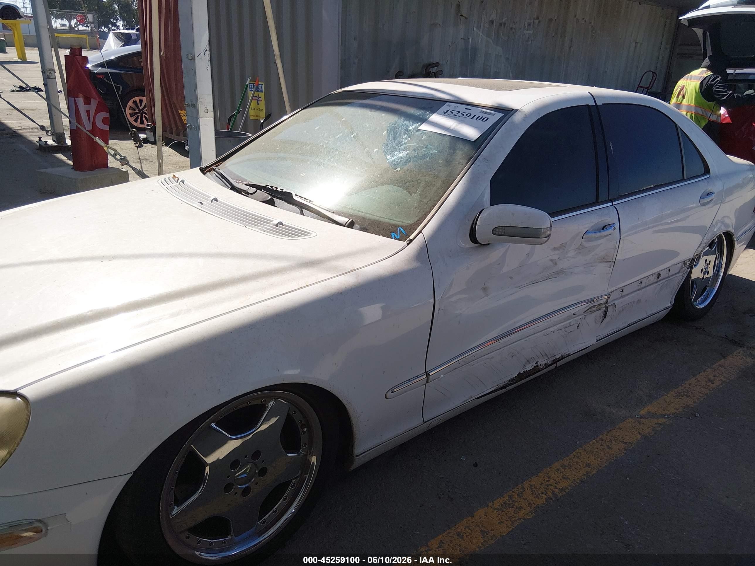 2000 Mercedes-benz S 430   Белый vin: WDBNG70J3YA092678