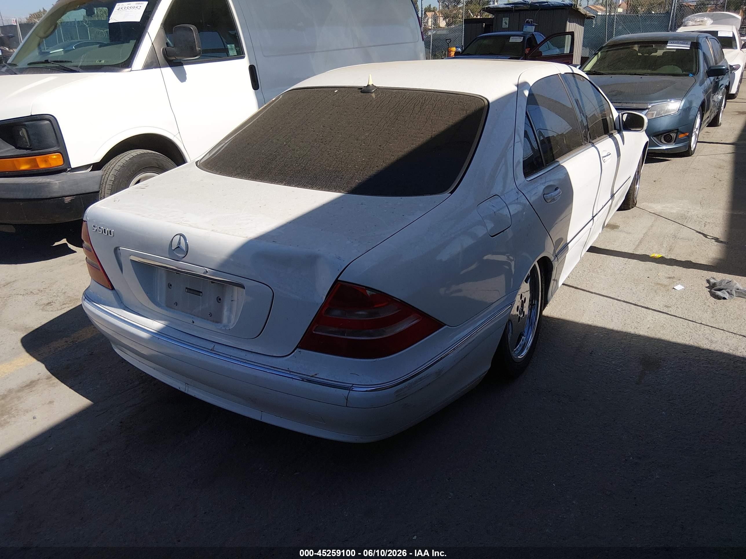 2000 Mercedes-benz S 430   Белый vin: WDBNG70J3YA092678