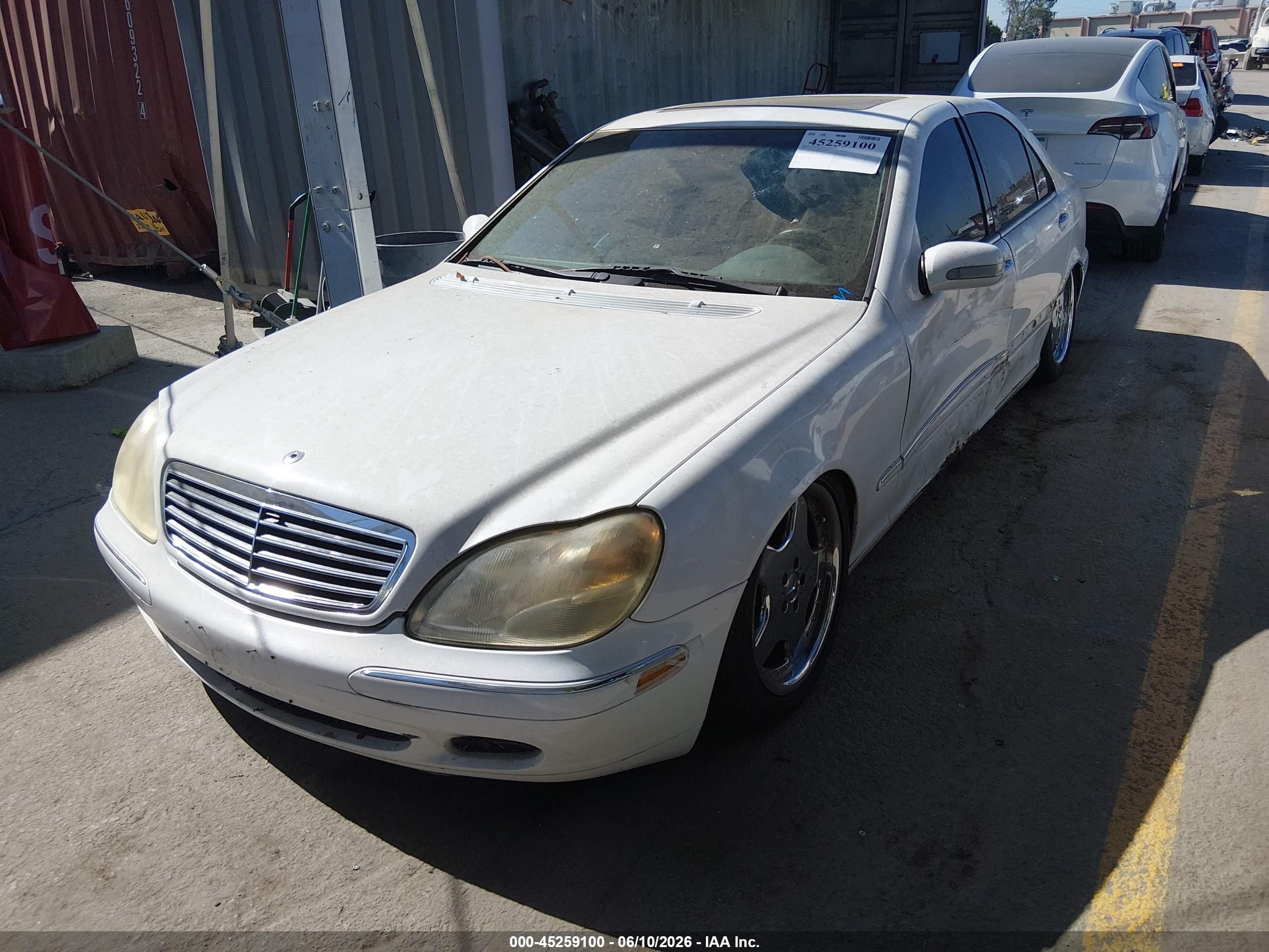2000 Mercedes-benz S 430   Белый vin: WDBNG70J3YA092678