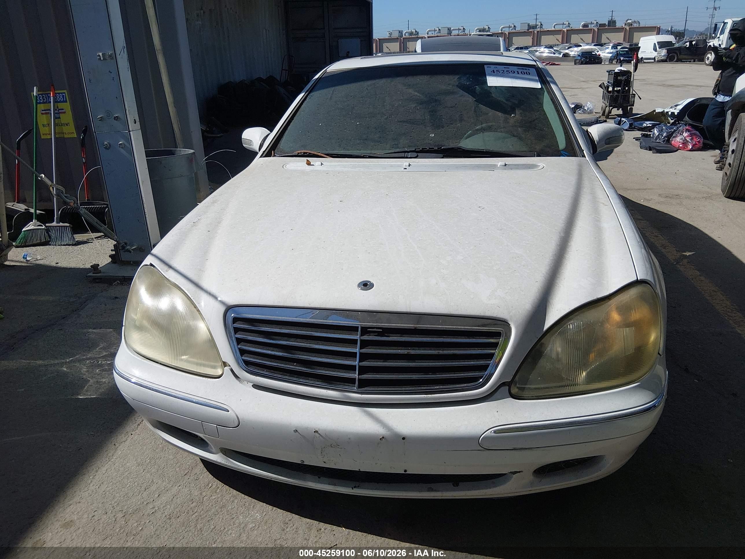 2000 Mercedes-benz S 430   Белый vin: WDBNG70J3YA092678