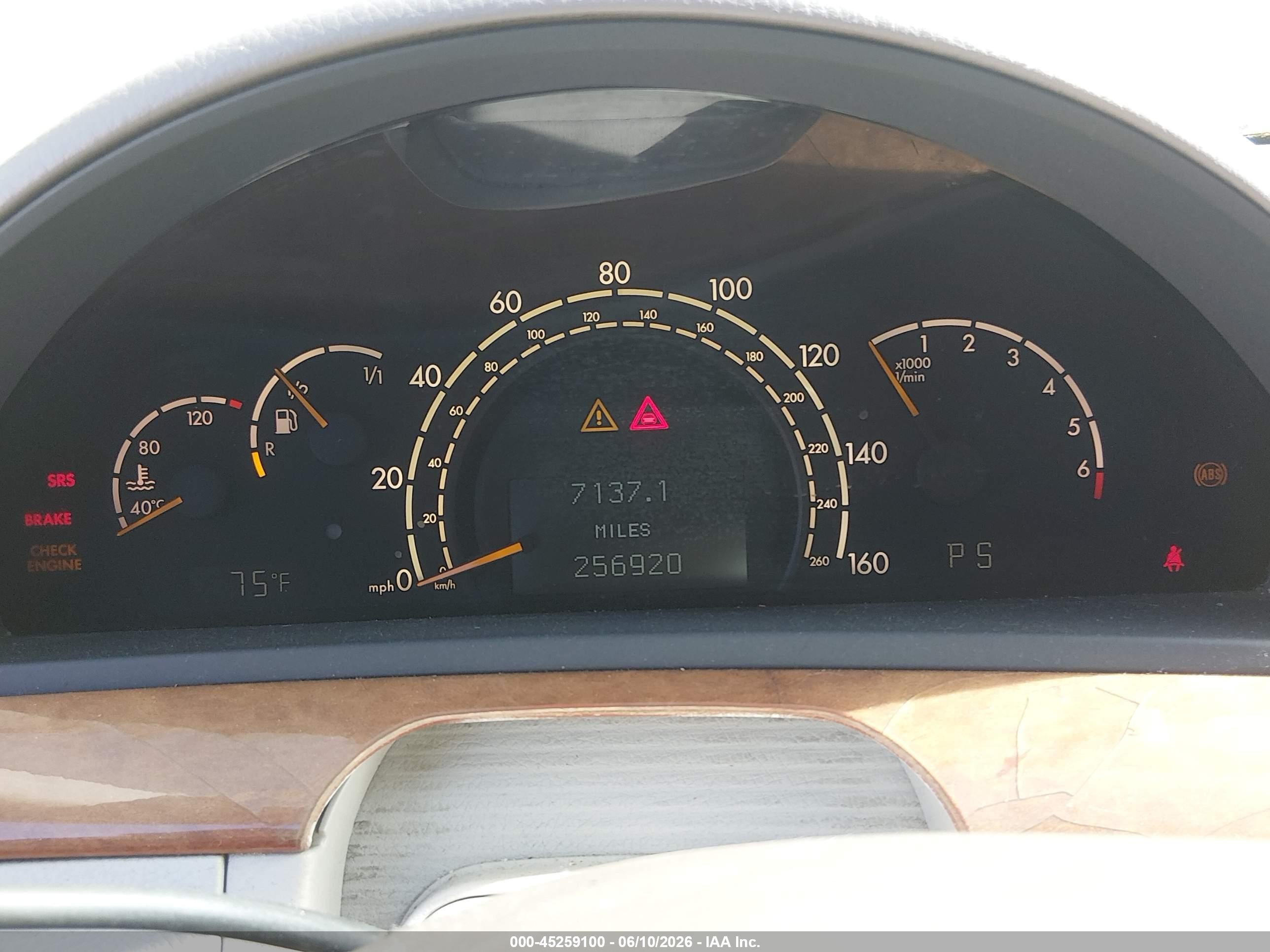 2000 Mercedes-benz S 430   Белый vin: WDBNG70J3YA092678