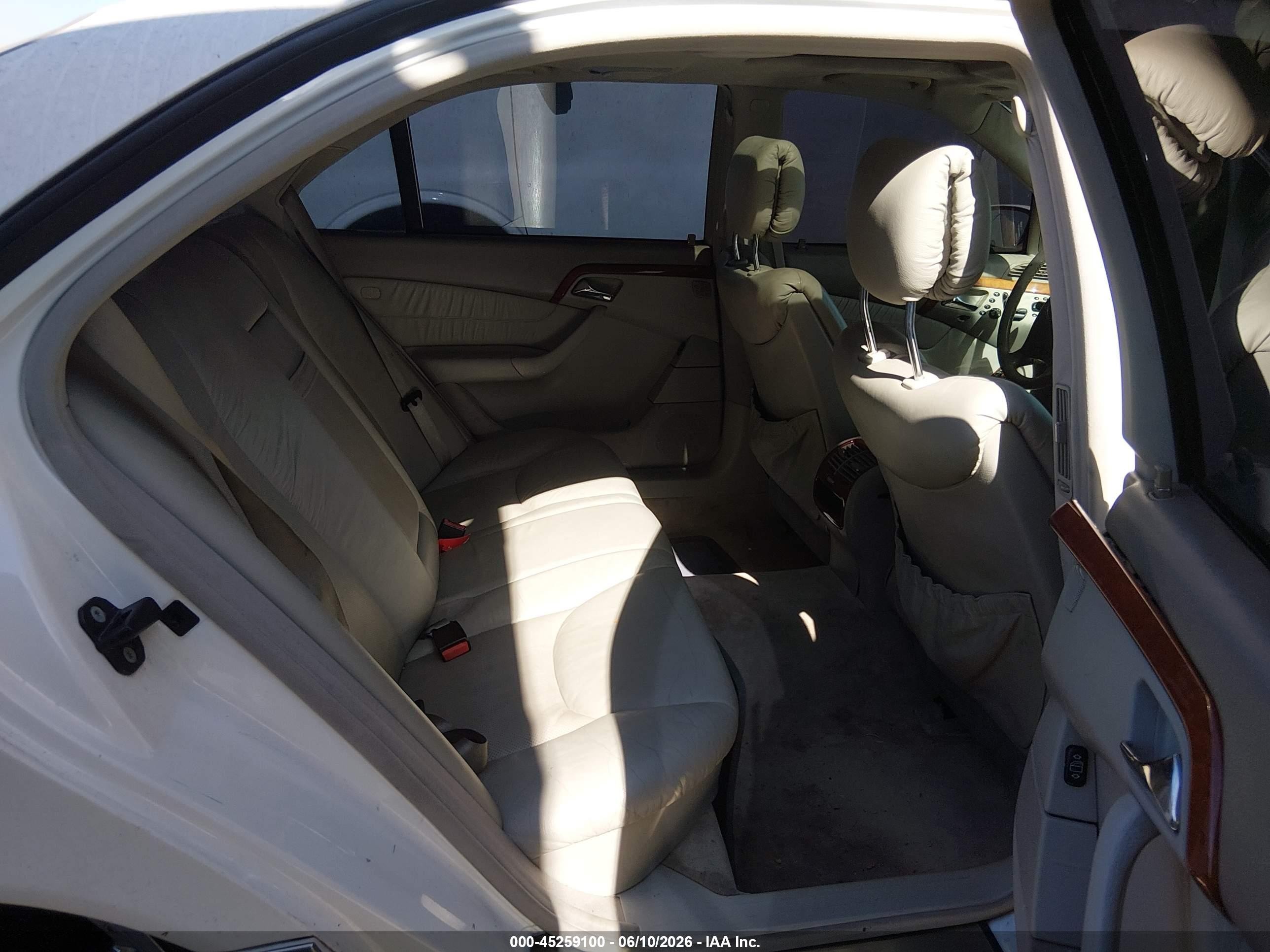 2000 Mercedes-benz S 430   Белый vin: WDBNG70J3YA092678