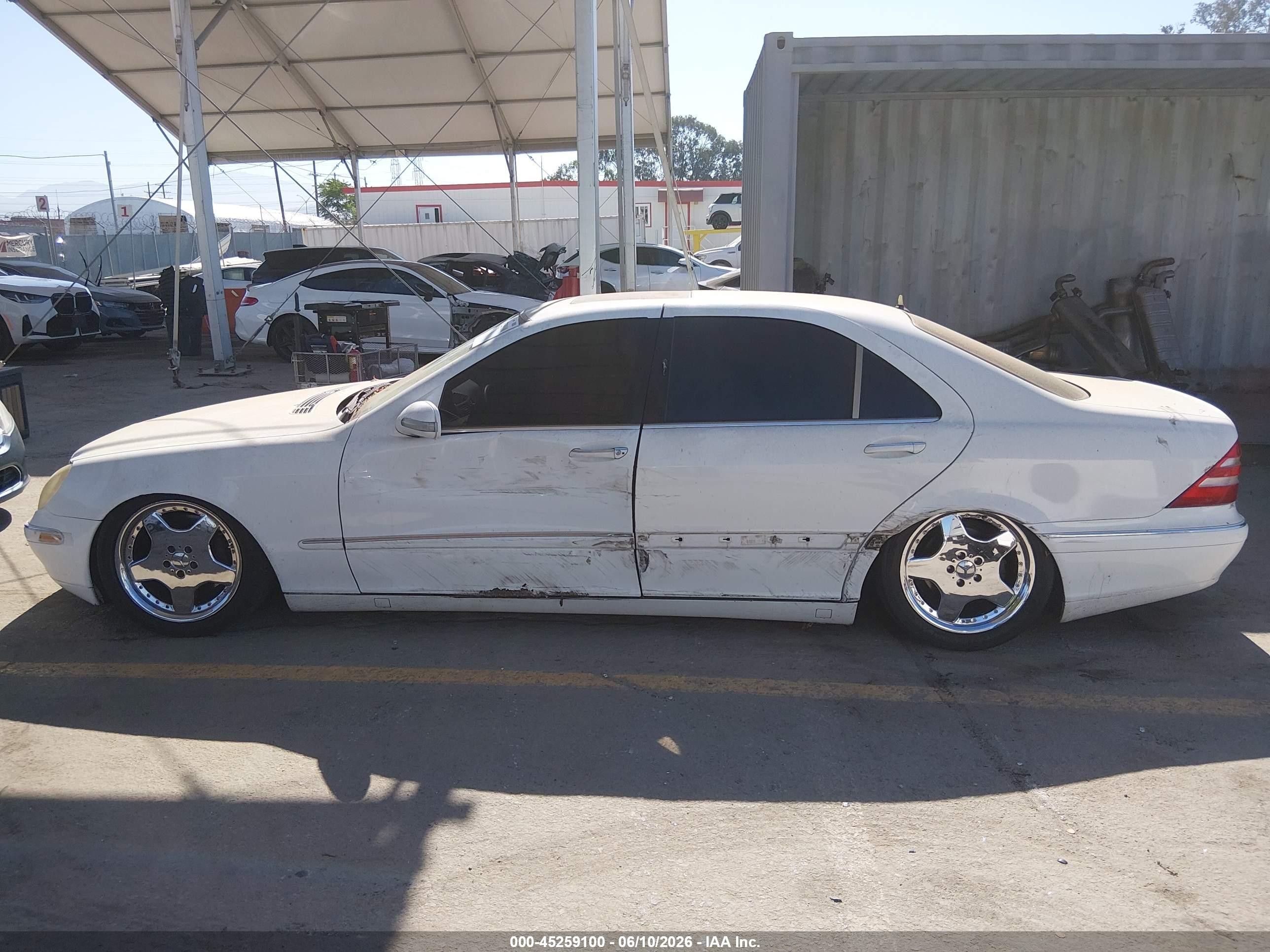 2000 Mercedes-benz S 430   Белый vin: WDBNG70J3YA092678