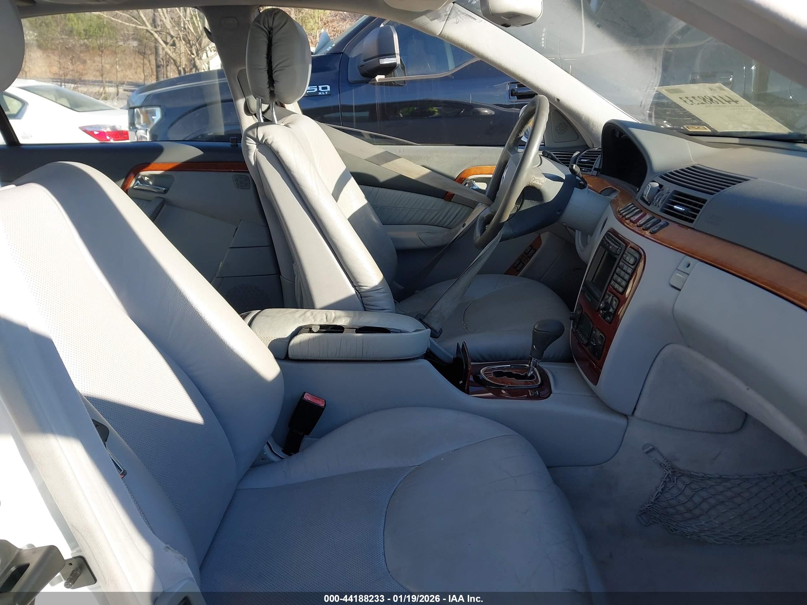 2001 Mercedes-benz S 430   Белый vin: WDBNG70J41A181536