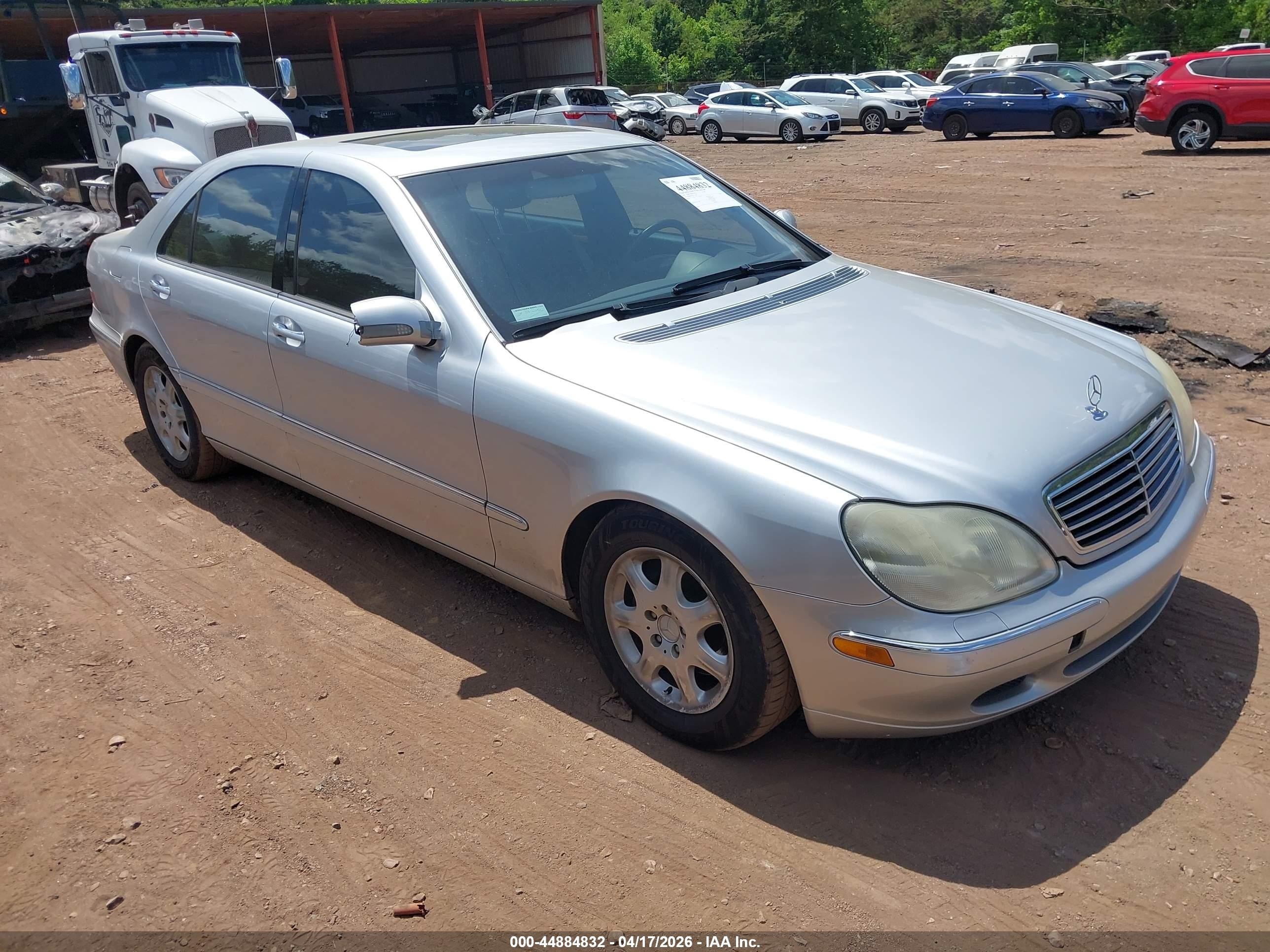2000 Mercedes-benz S 430   Серебряный vin: WDBNG70J8YA119082
