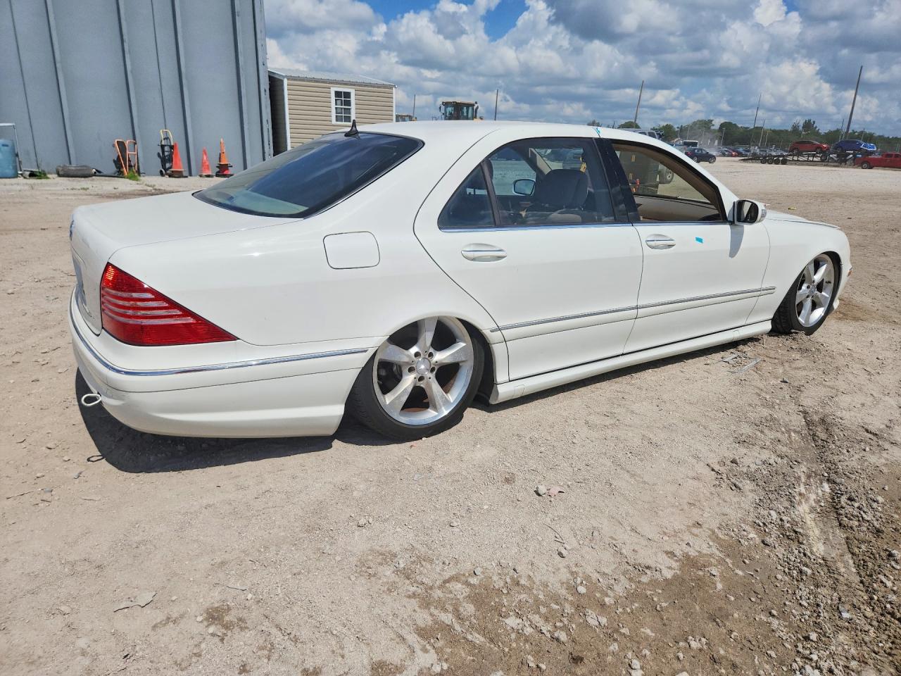 2006 Mercedes-benz S 430 White vin: WDBNG70J96A475196
