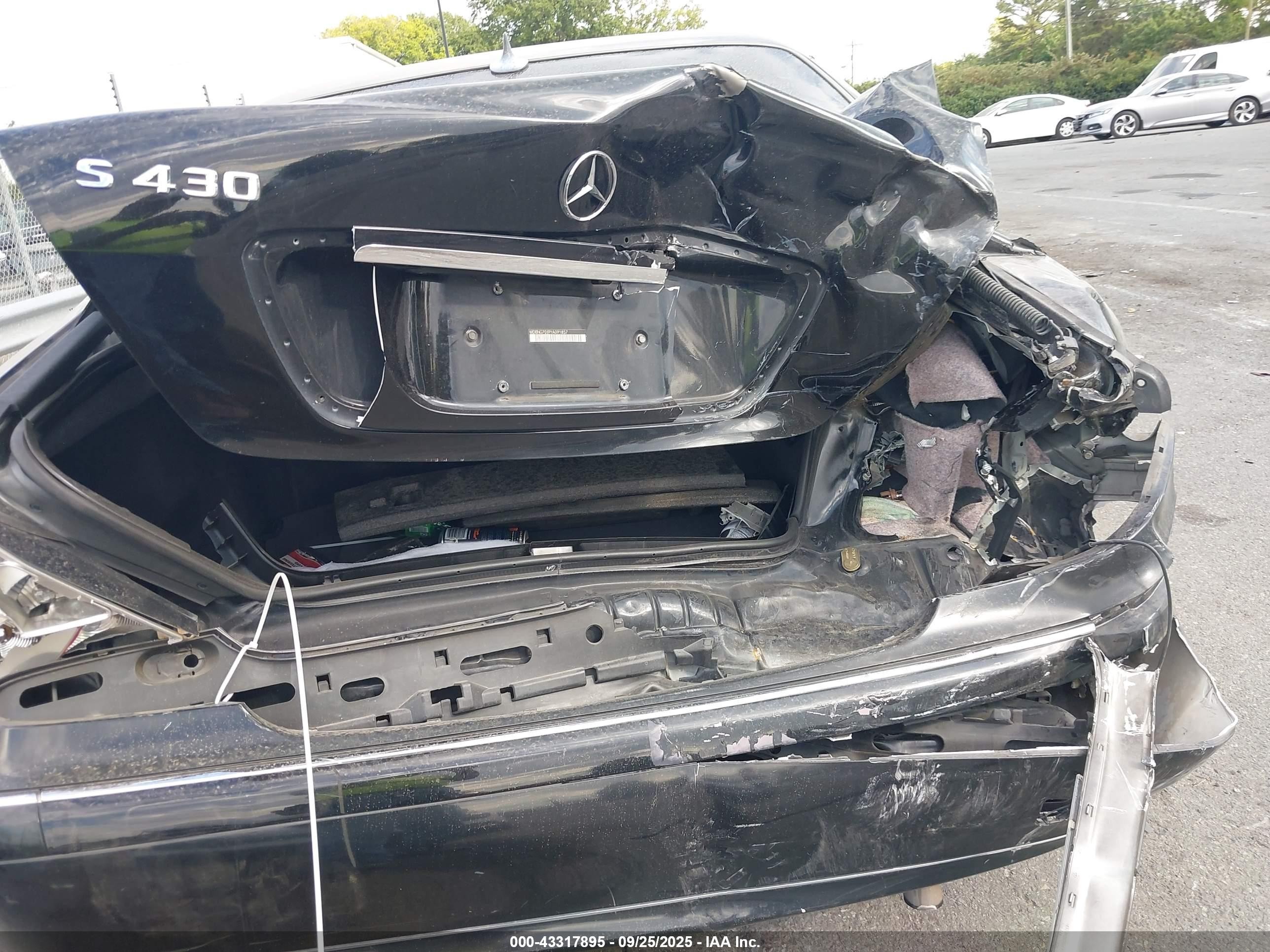 2000 Mercedes-benz S 430   Black vin: WDBNG70J9YA091857