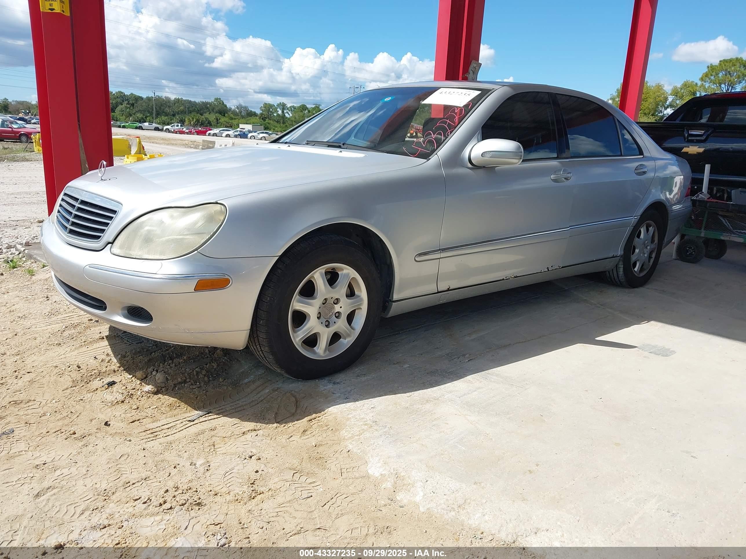 2001 Mercedes-benz S 500   Silver vin: WDBNG75J01A213892