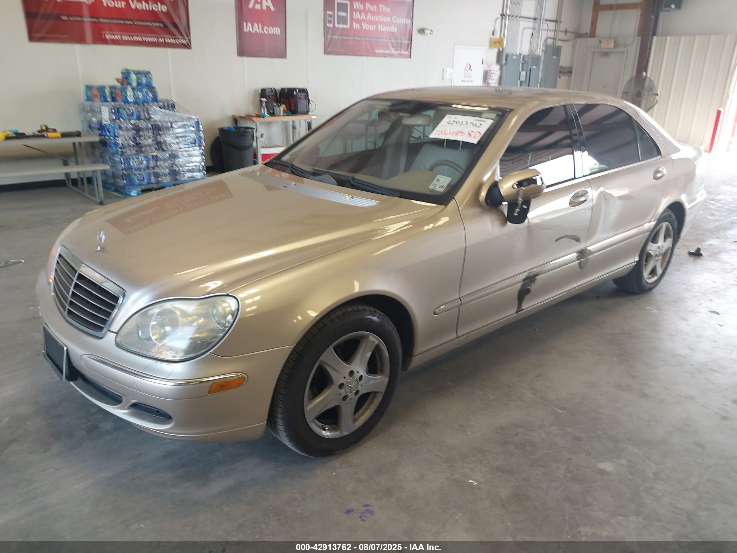 2006 Mercedes-benz S 500   Gold vin: WDBNG75J06A477413