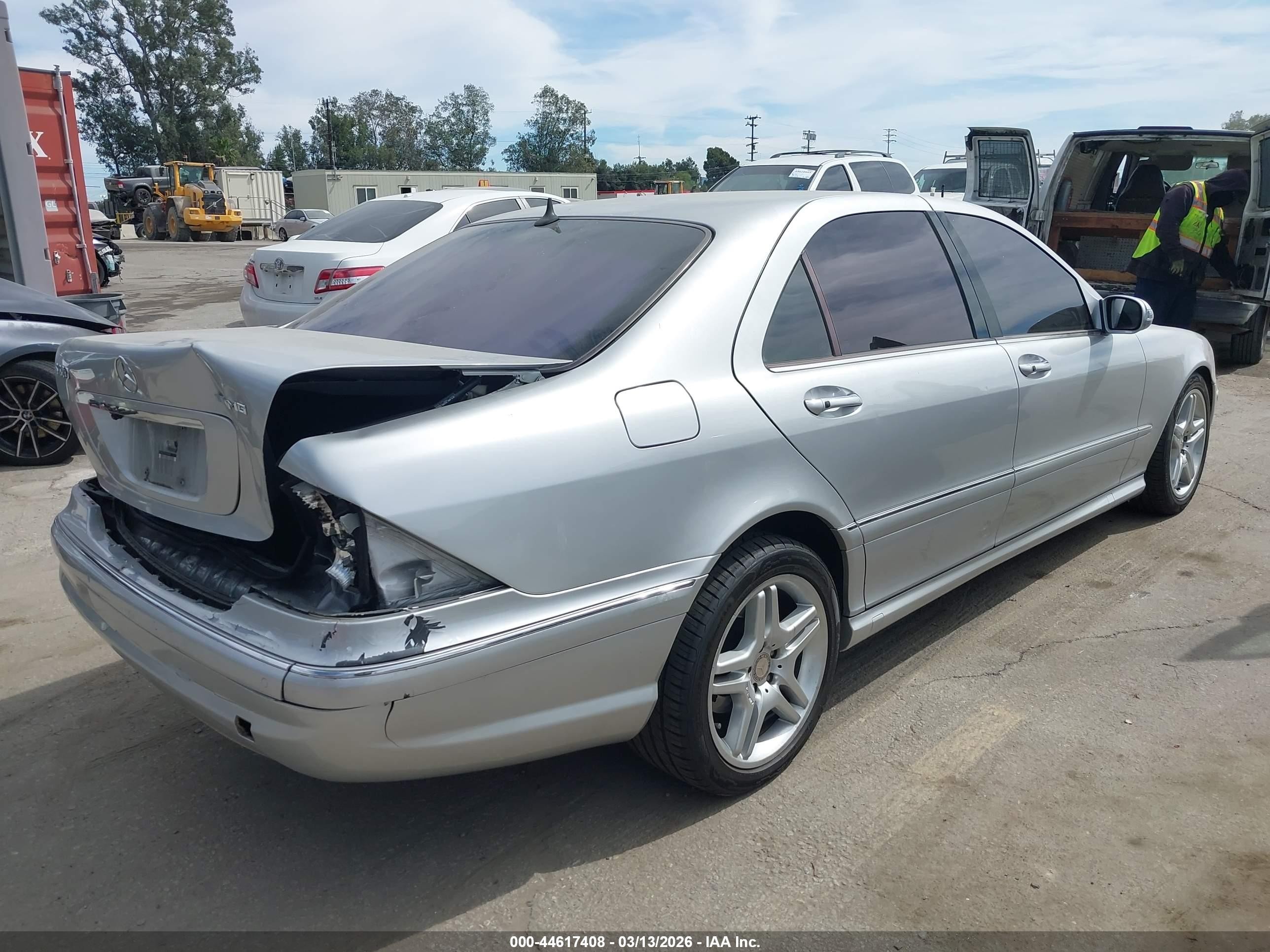 2006 Mercedes-benz S 500   Серый vin: WDBNG75J06A480747