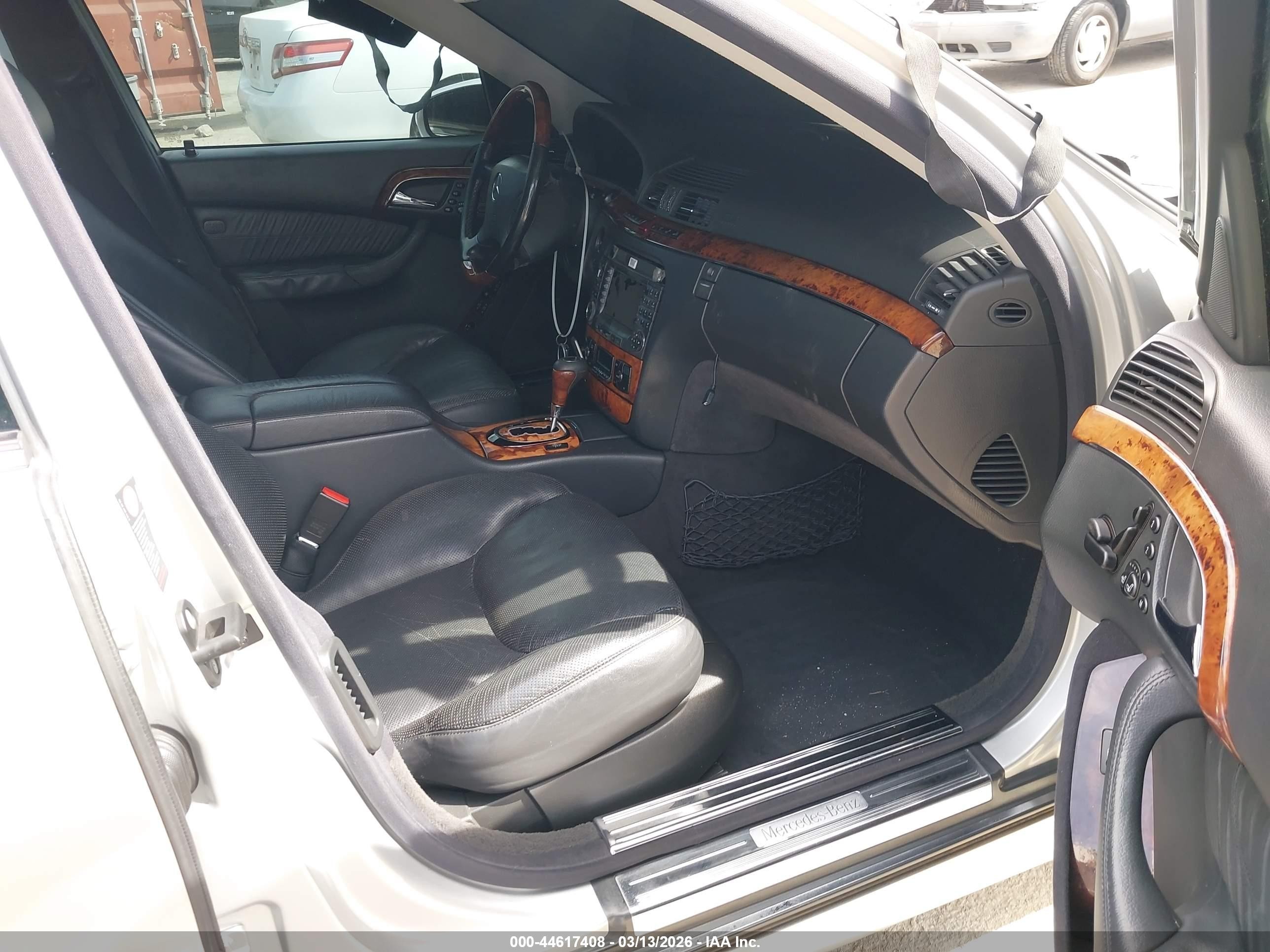 2006 Mercedes-benz S 500   Серый vin: WDBNG75J06A480747