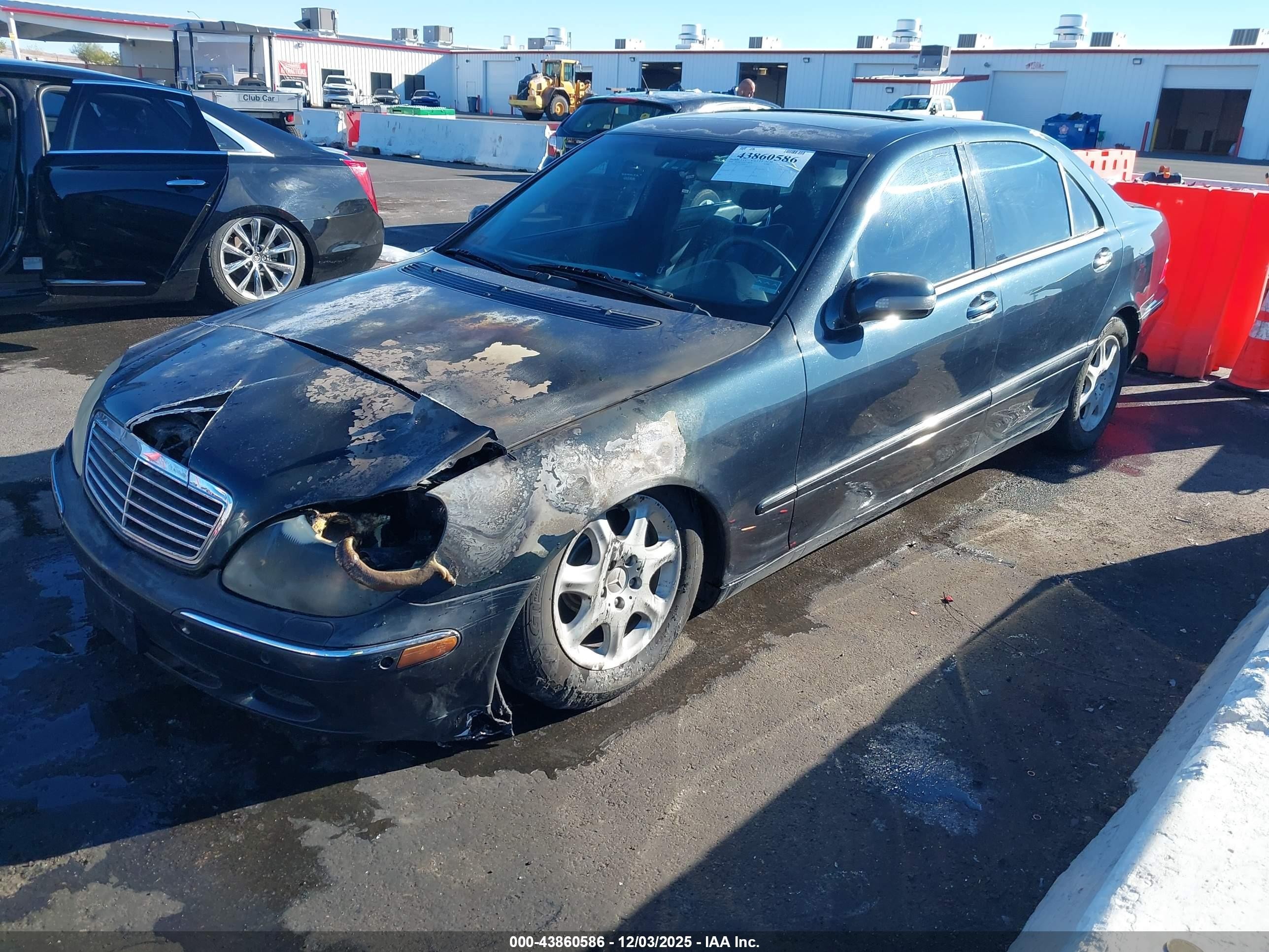 2000 Mercedes-benz S 500   Dark Blue vin: WDBNG75J1YA058277