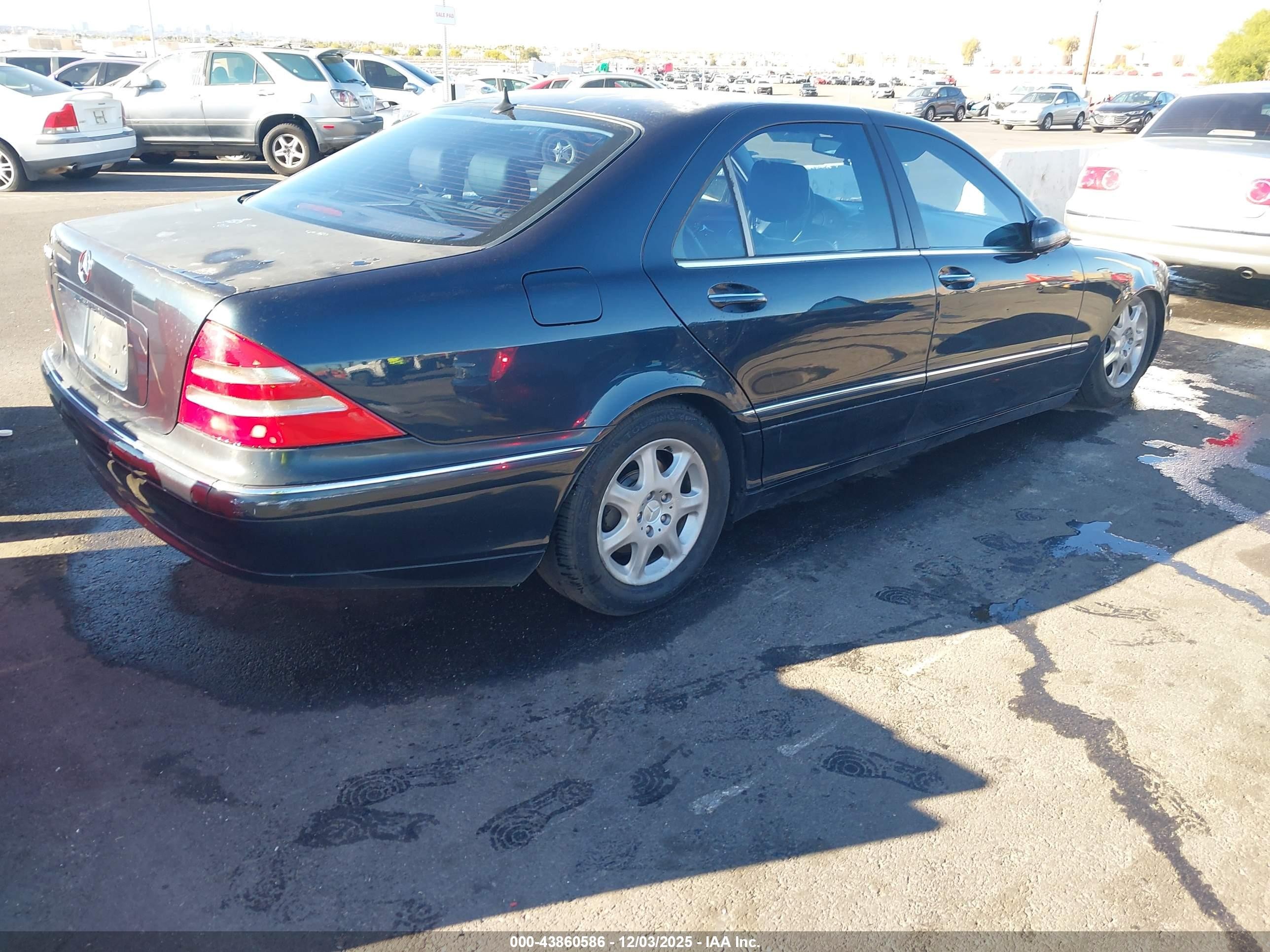 2000 Mercedes-benz S 500   Dark Blue vin: WDBNG75J1YA058277