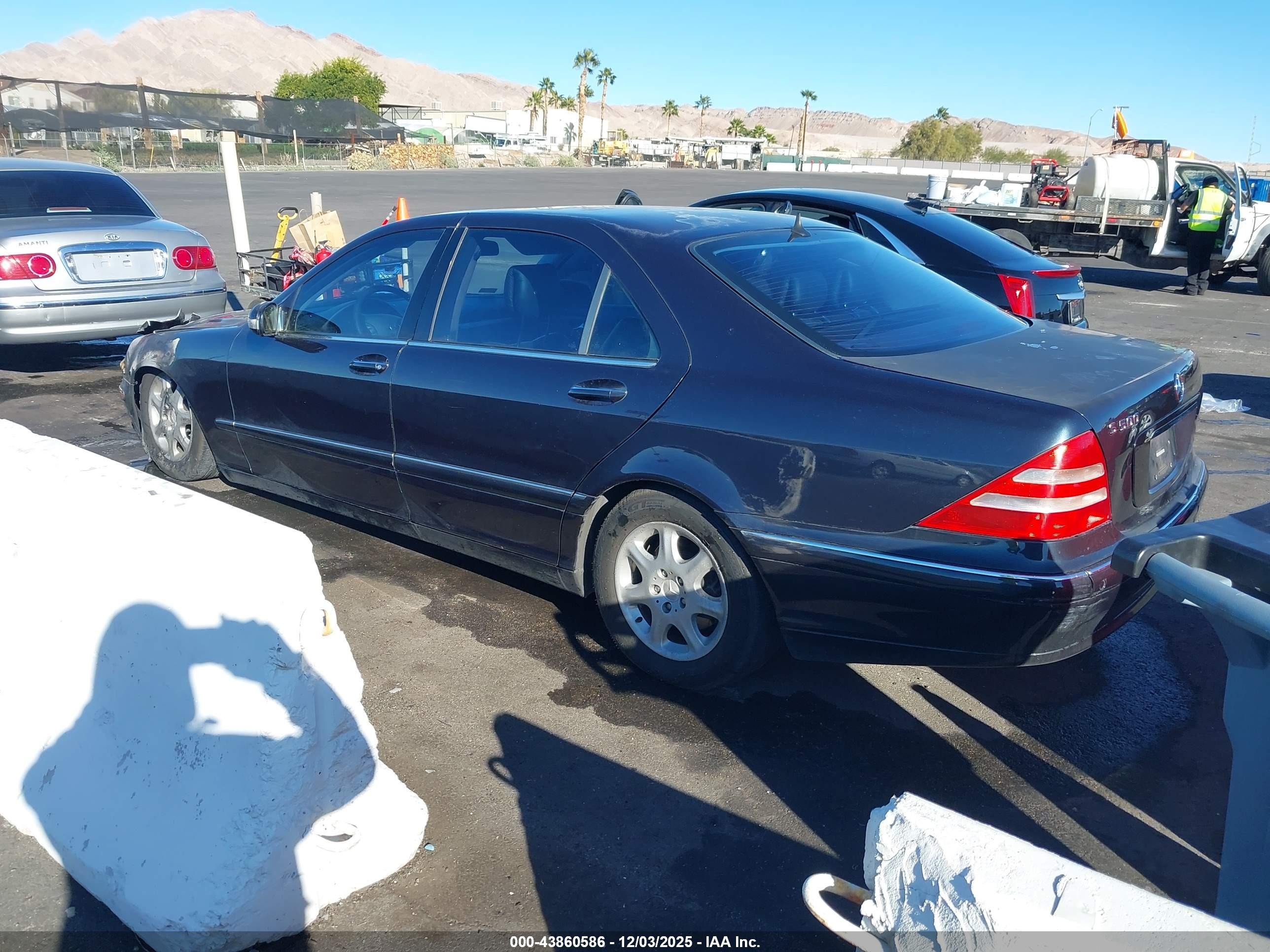 2000 Mercedes-benz S 500   Dark Blue vin: WDBNG75J1YA058277