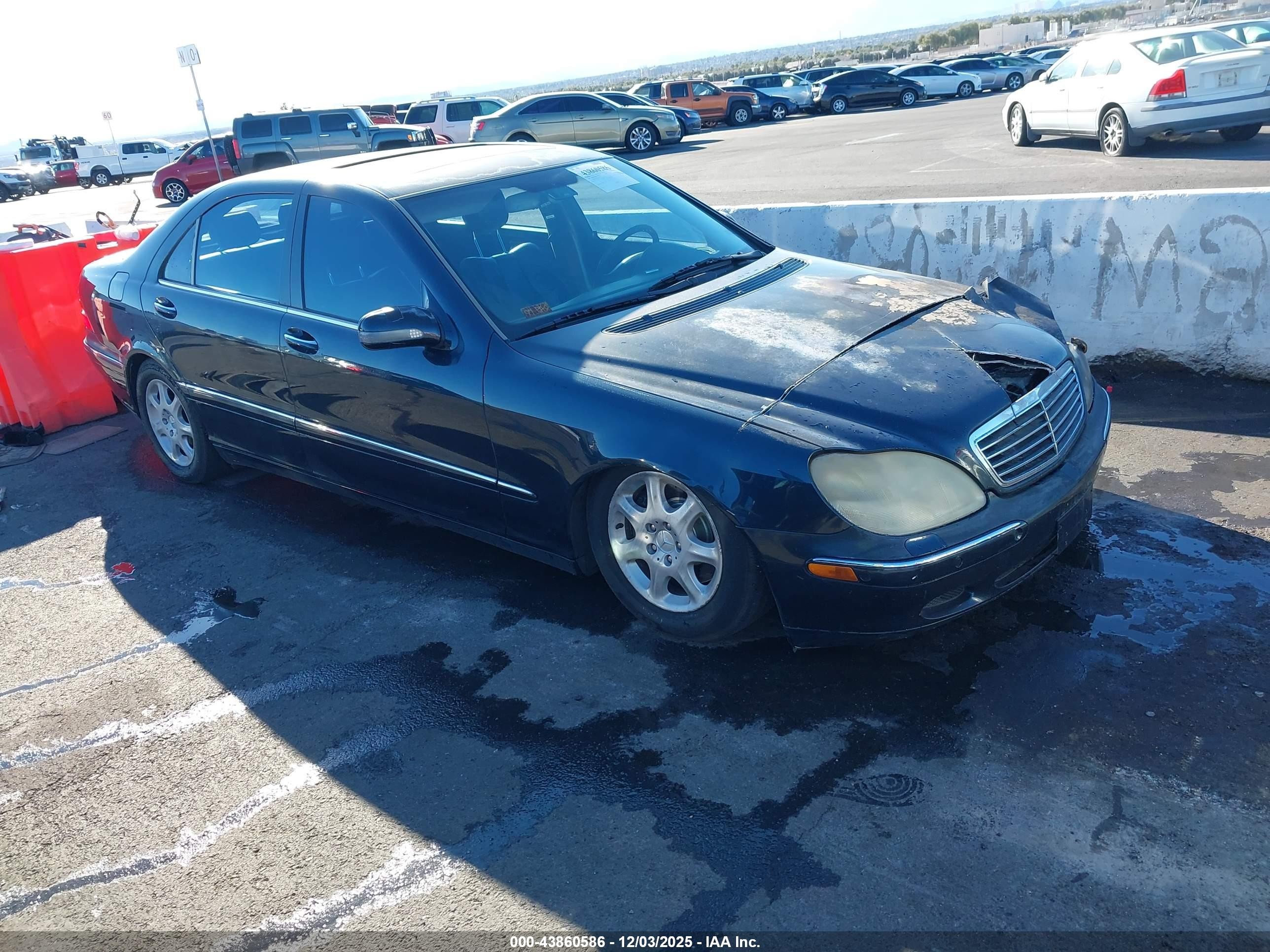 2000 Mercedes-benz S 500   Dark Blue vin: WDBNG75J1YA058277