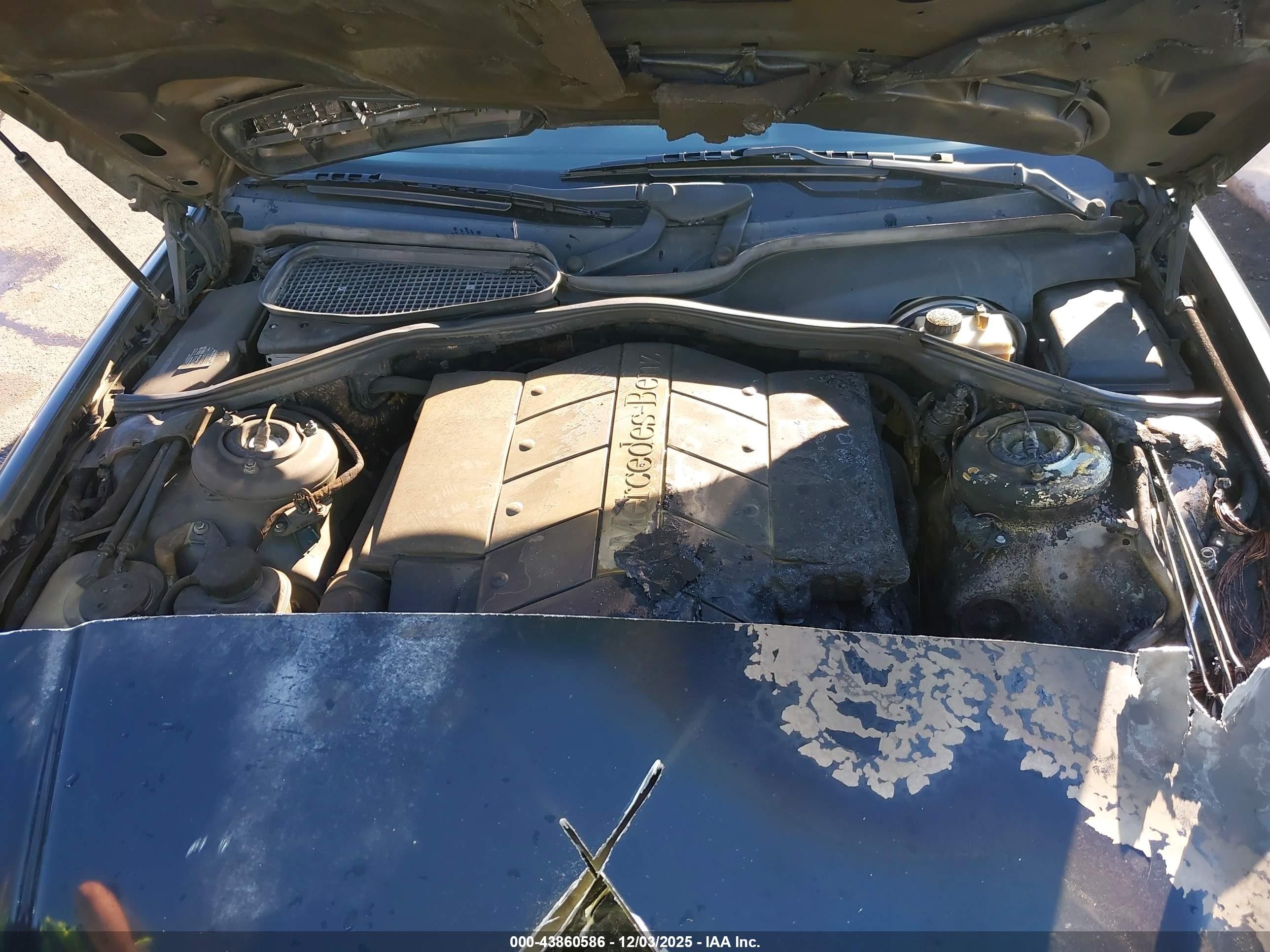 2000 Mercedes-benz S 500   Dark Blue vin: WDBNG75J1YA058277