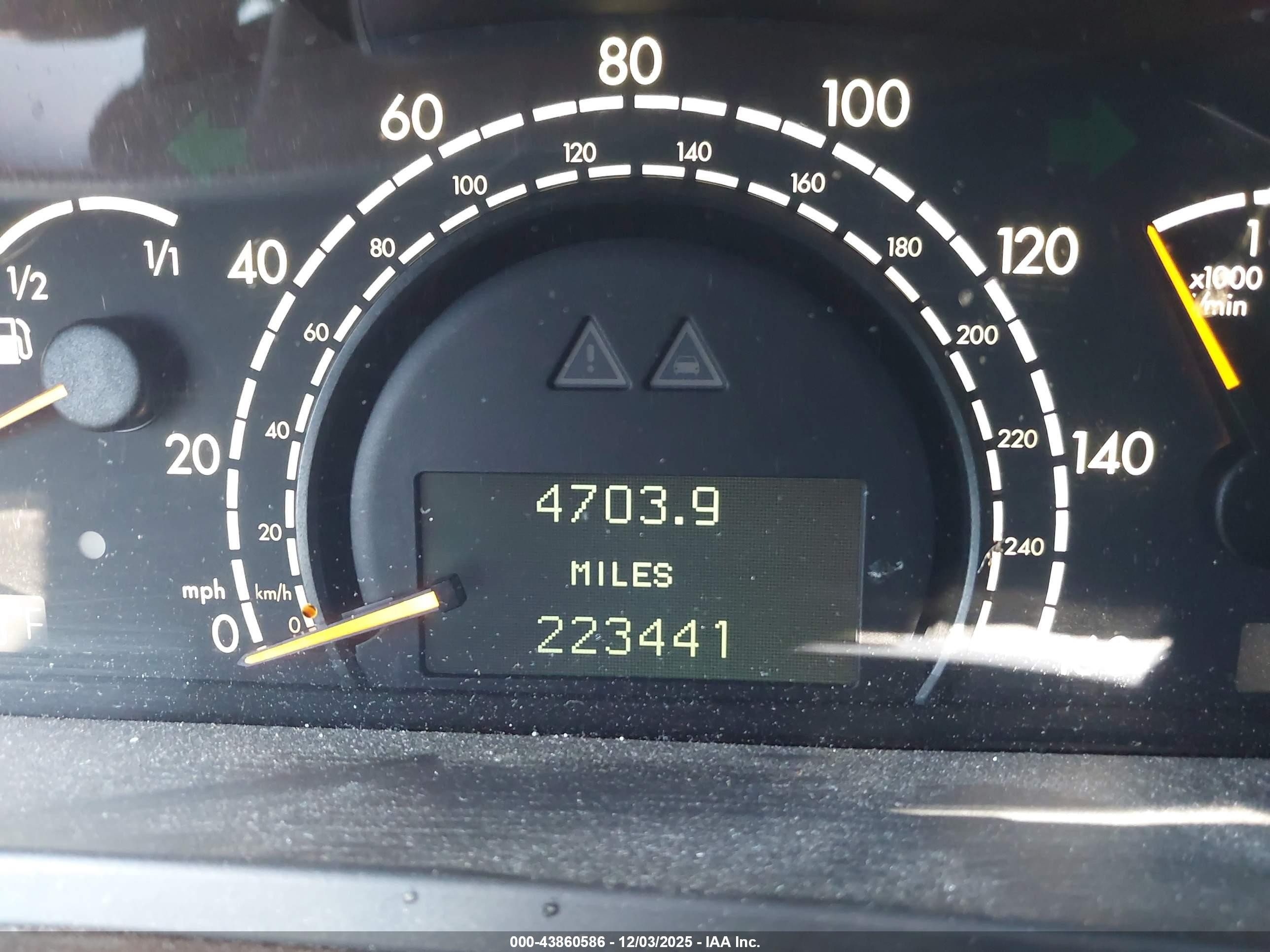 2000 Mercedes-benz S 500   Dark Blue vin: WDBNG75J1YA058277