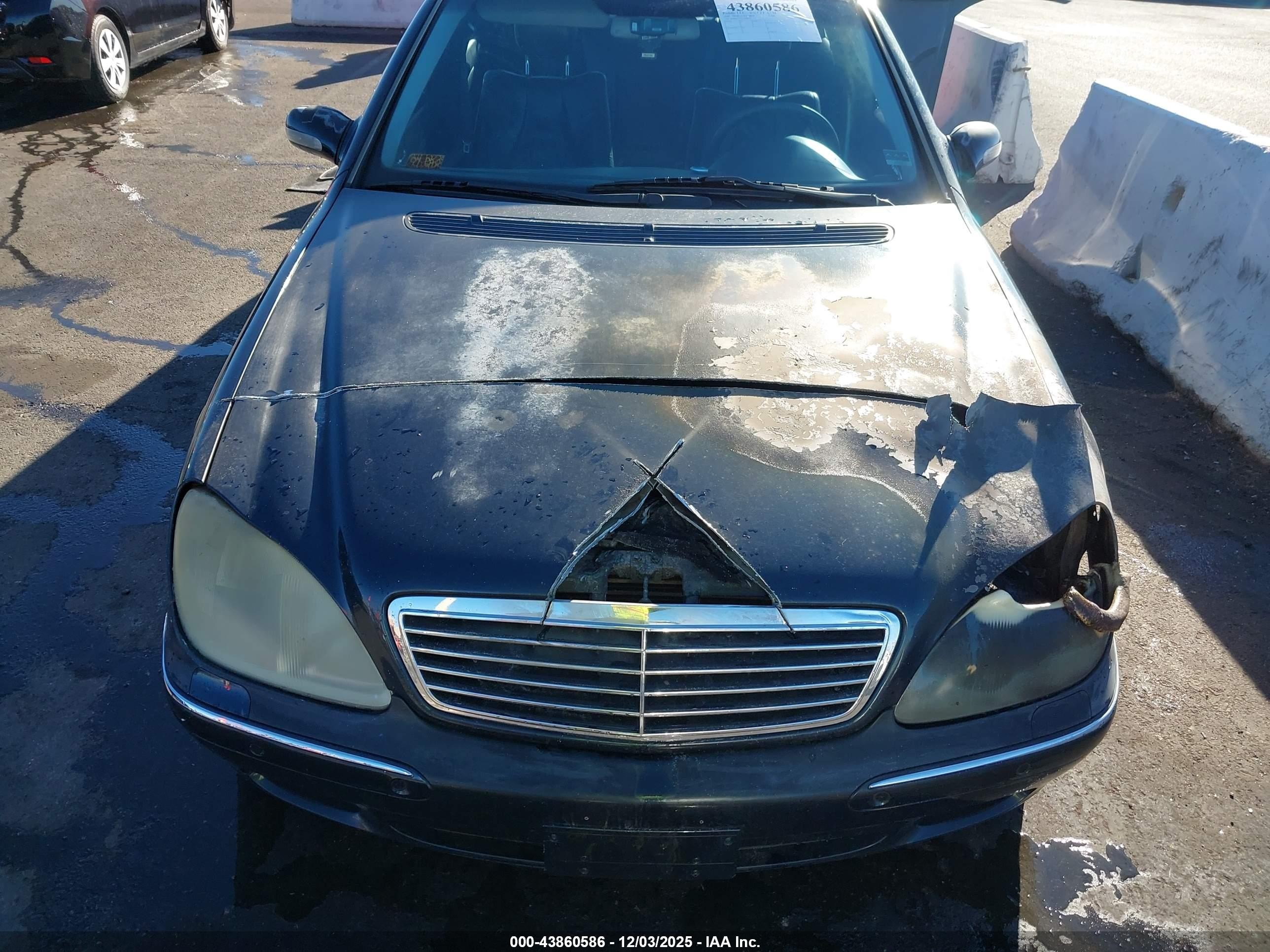 2000 Mercedes-benz S 500   Dark Blue vin: WDBNG75J1YA058277