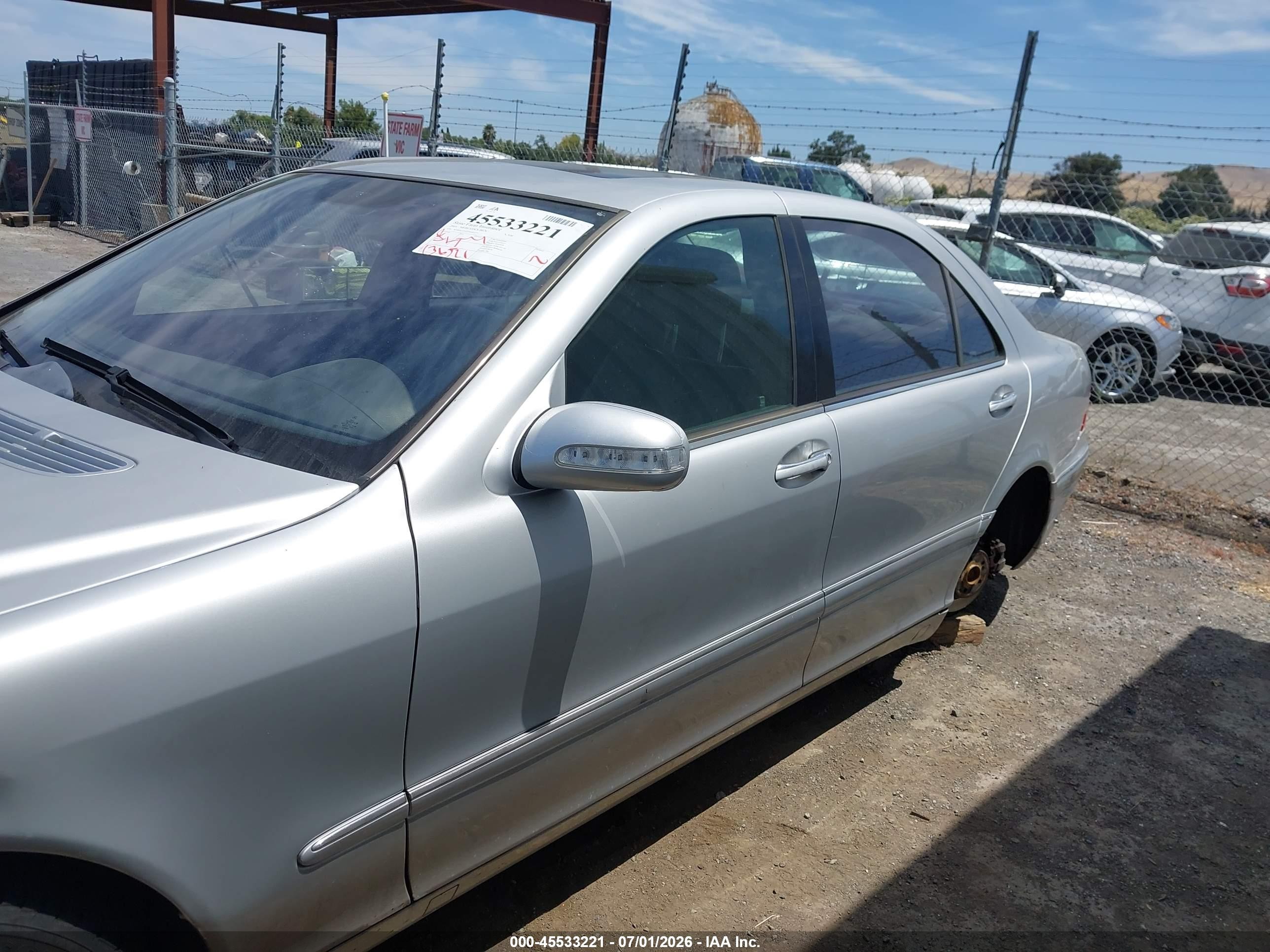 2005 Mercedes-benz S 500   Серебряный vin: WDBNG75J25A445271