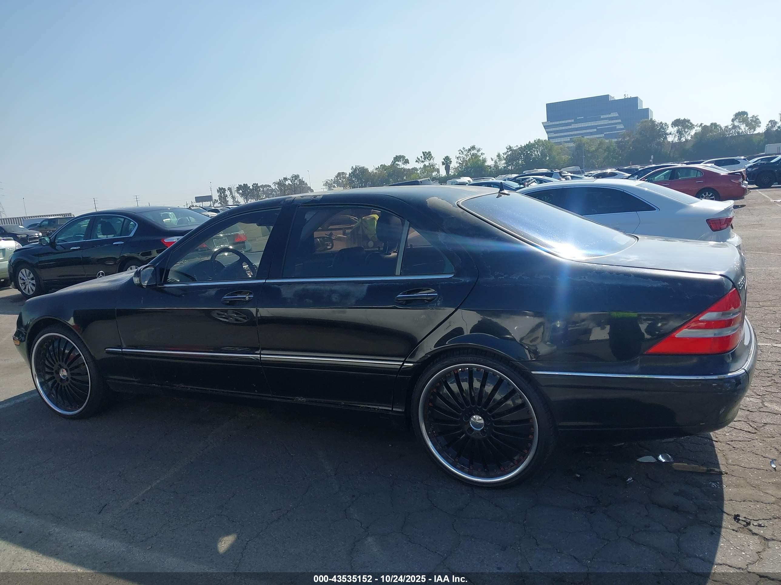 2000 Mercedes-benz S 500   Black vin: WDBNG75J2YA050866