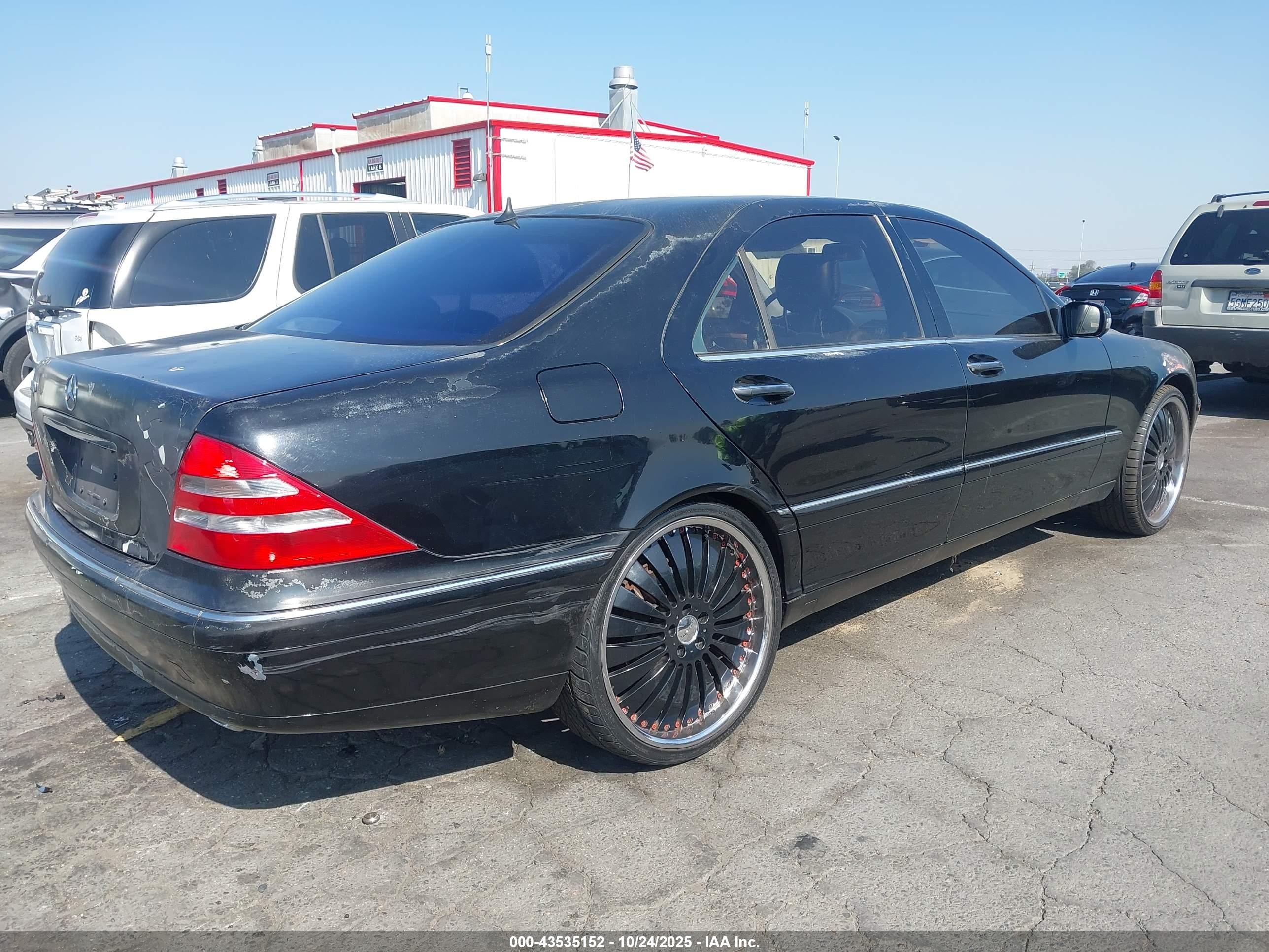 2000 Mercedes-benz S 500   Black vin: WDBNG75J2YA050866