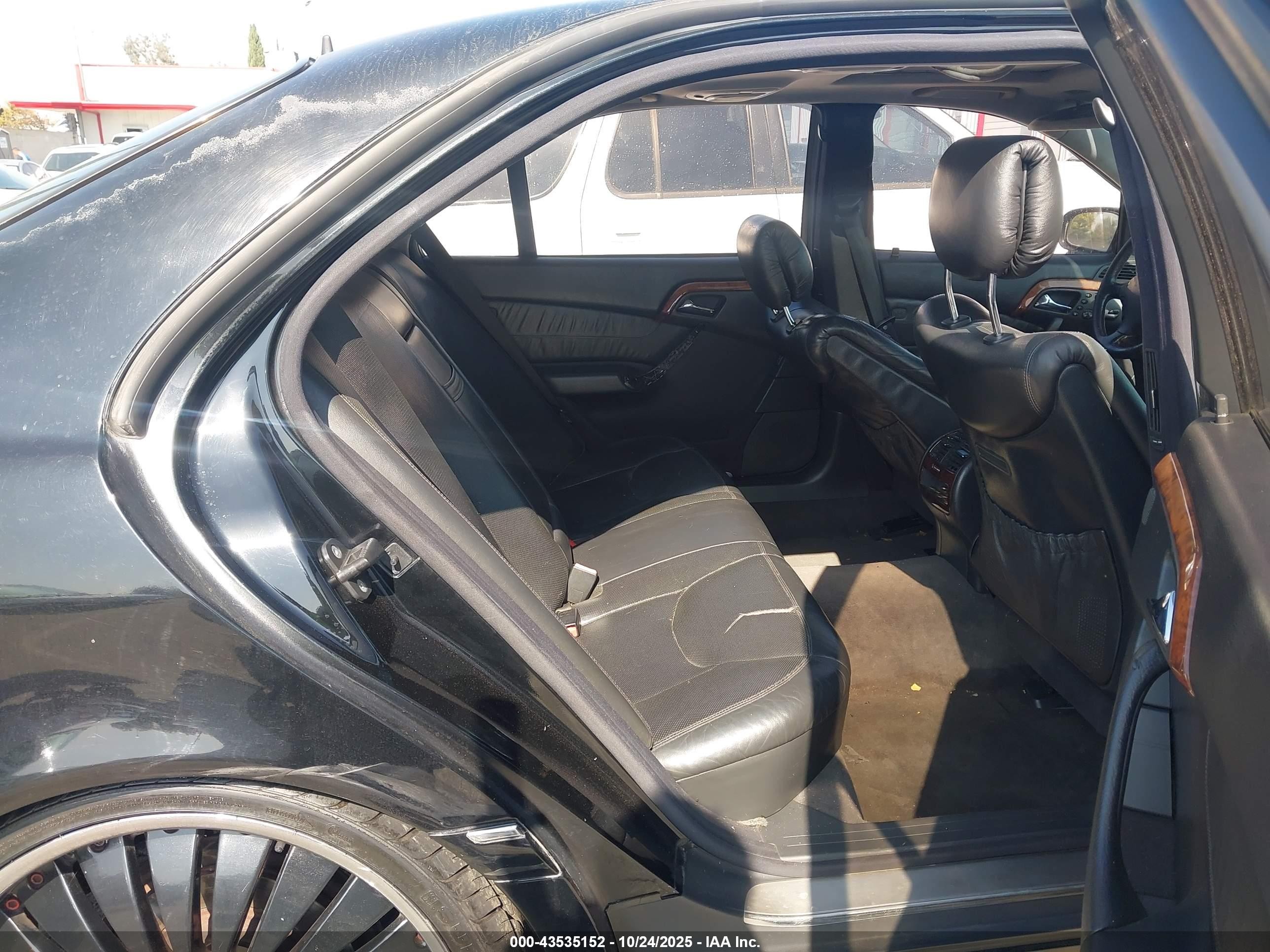 2000 Mercedes-benz S 500   Black vin: WDBNG75J2YA050866