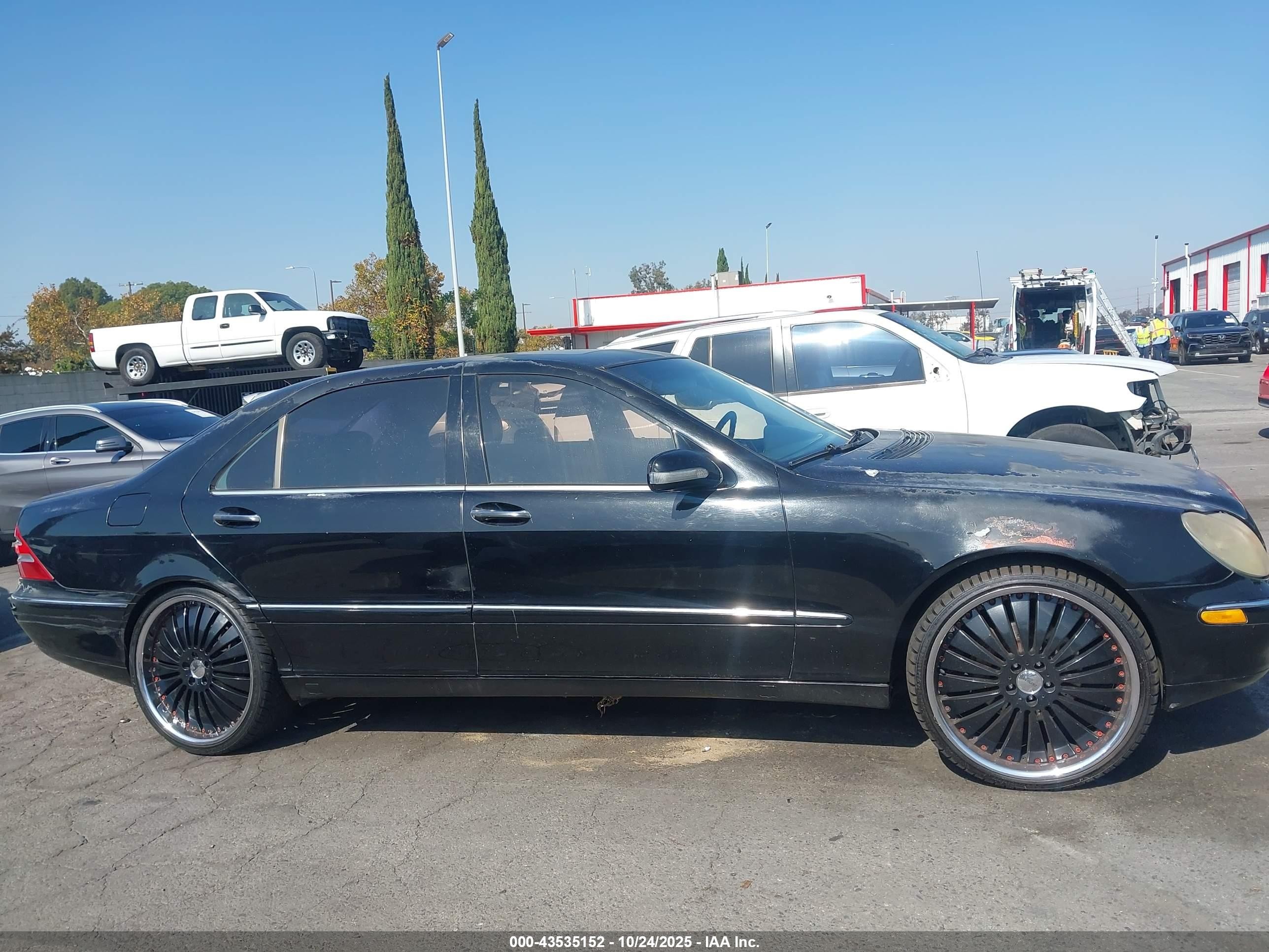 2000 Mercedes-benz S 500   Black vin: WDBNG75J2YA050866