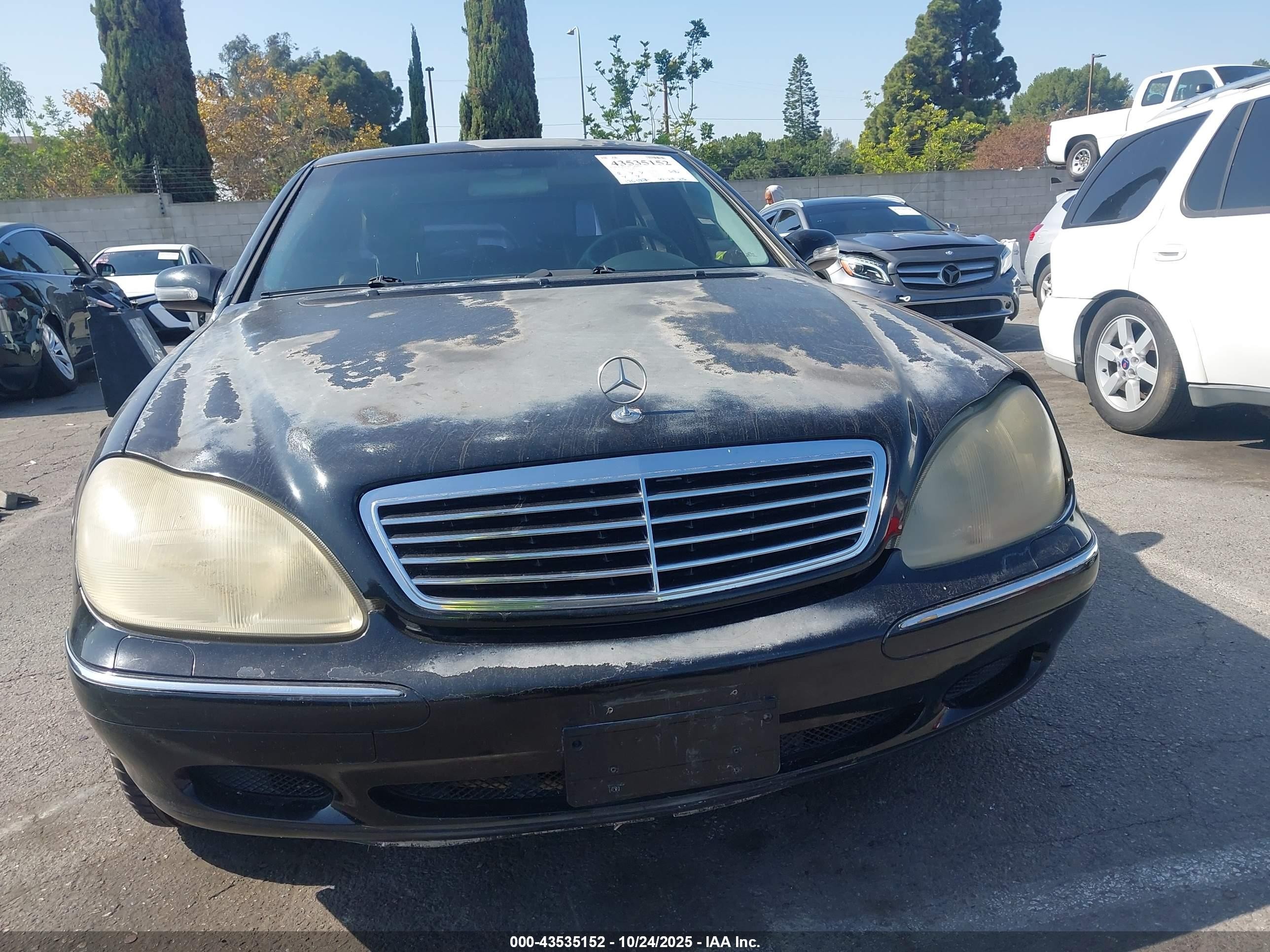 2000 Mercedes-benz S 500   Black vin: WDBNG75J2YA050866