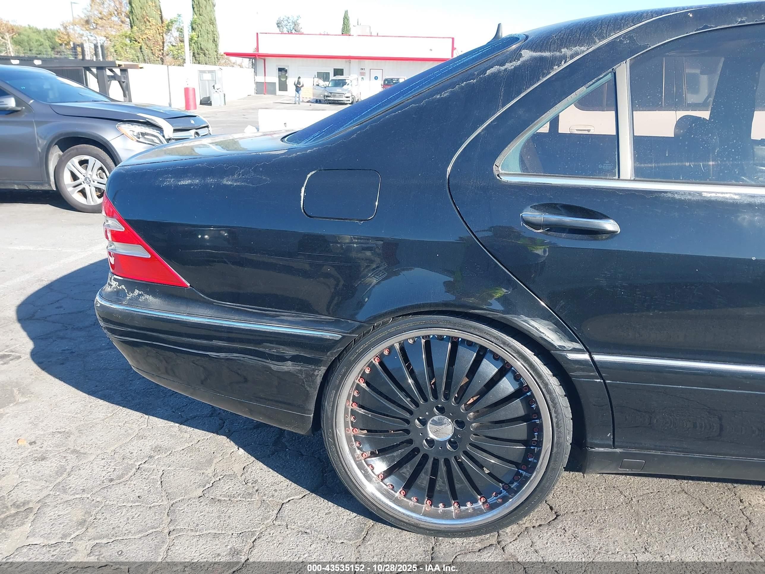 2000 Mercedes-benz S 500   Black vin: WDBNG75J2YA050866