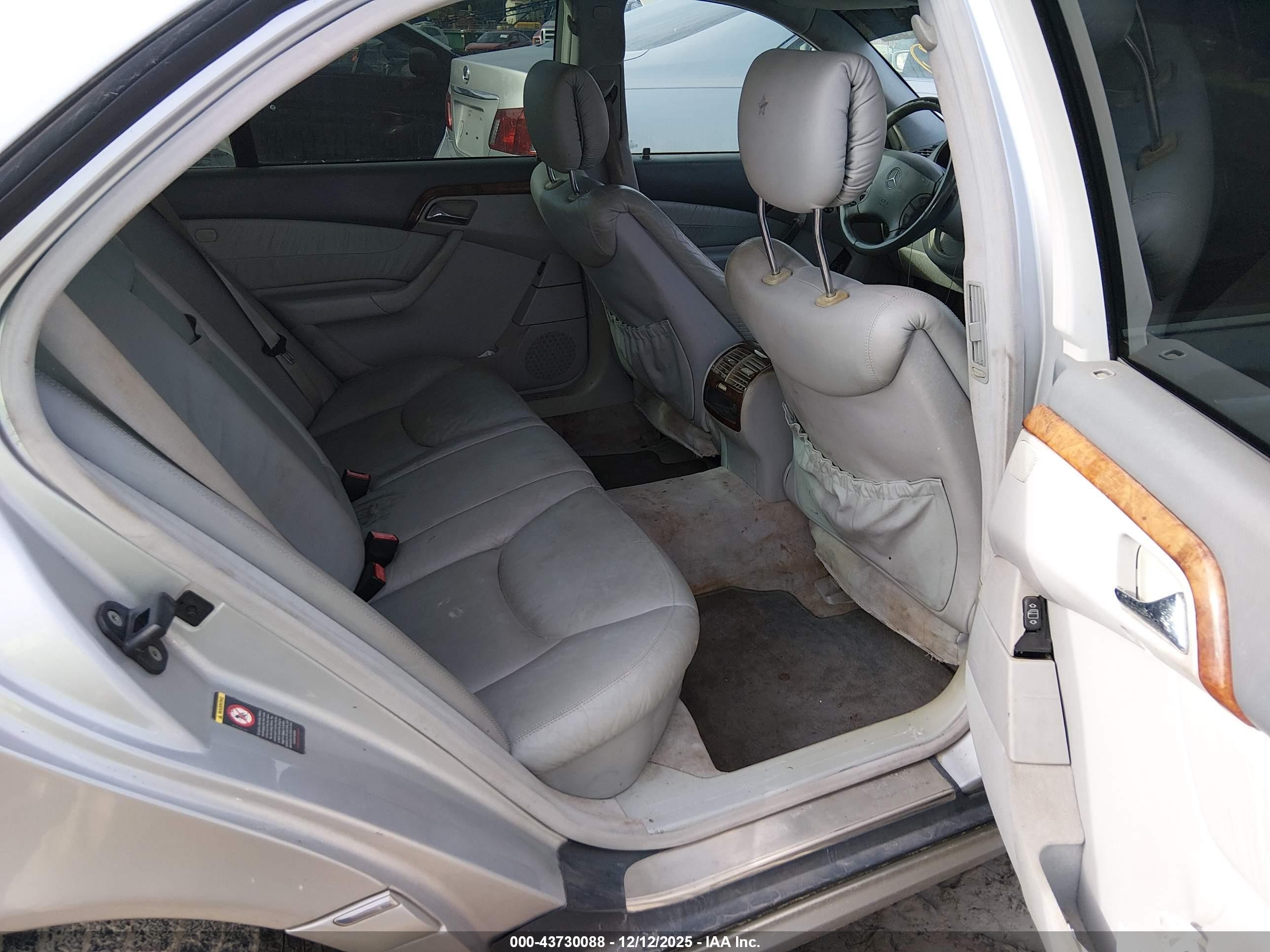 2000 Mercedes-benz S 500   Silver vin: WDBNG75J2YA096648