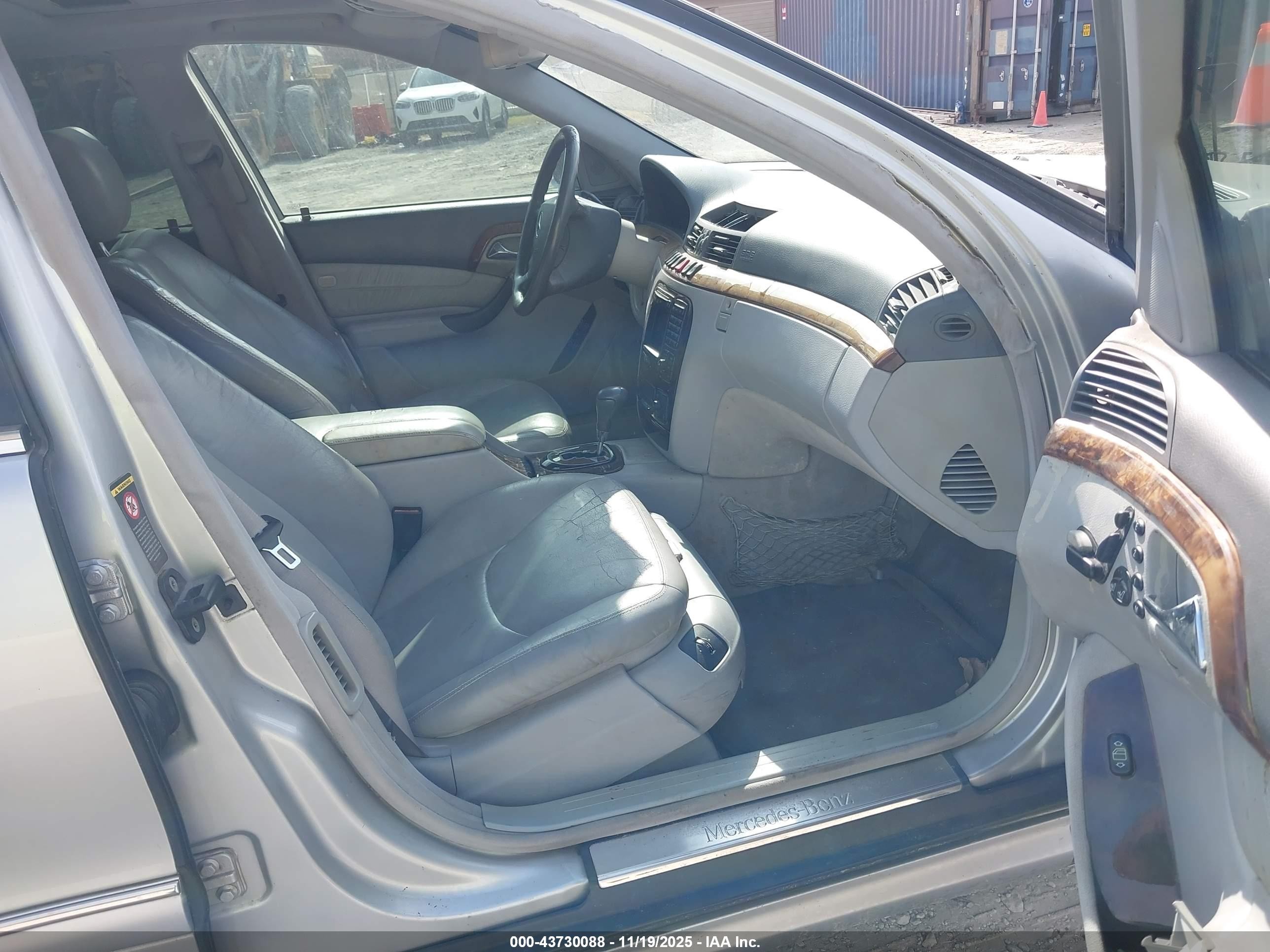 2000 Mercedes-benz S 500   Silver vin: WDBNG75J2YA096648