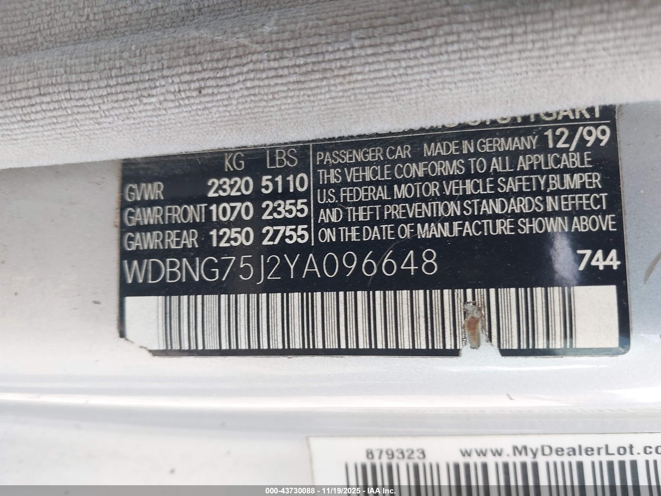 2000 Mercedes-benz S 500   Silver vin: WDBNG75J2YA096648
