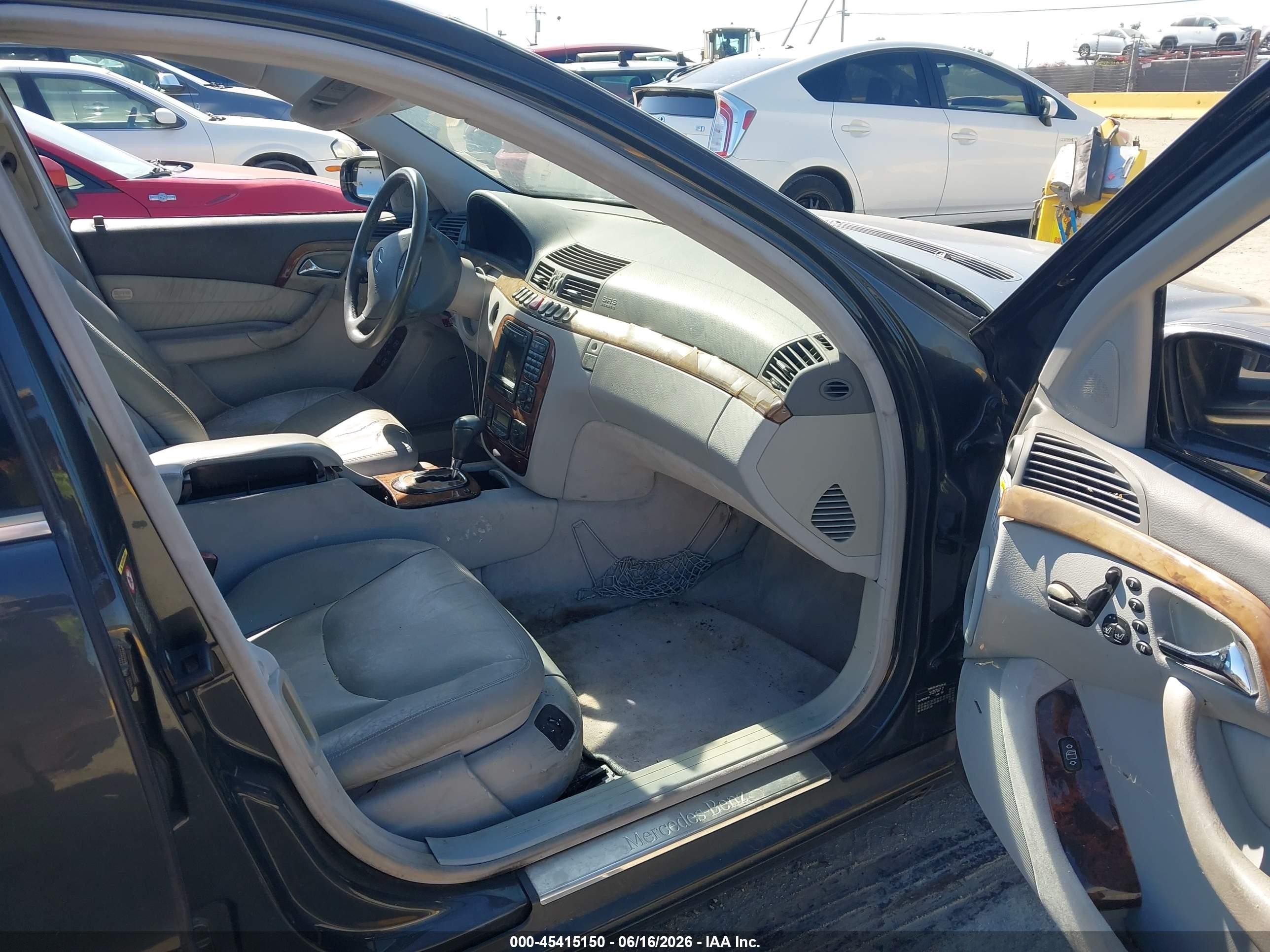 2000 Mercedes-benz S 500 Черный vin: WDBNG75J3YA121461