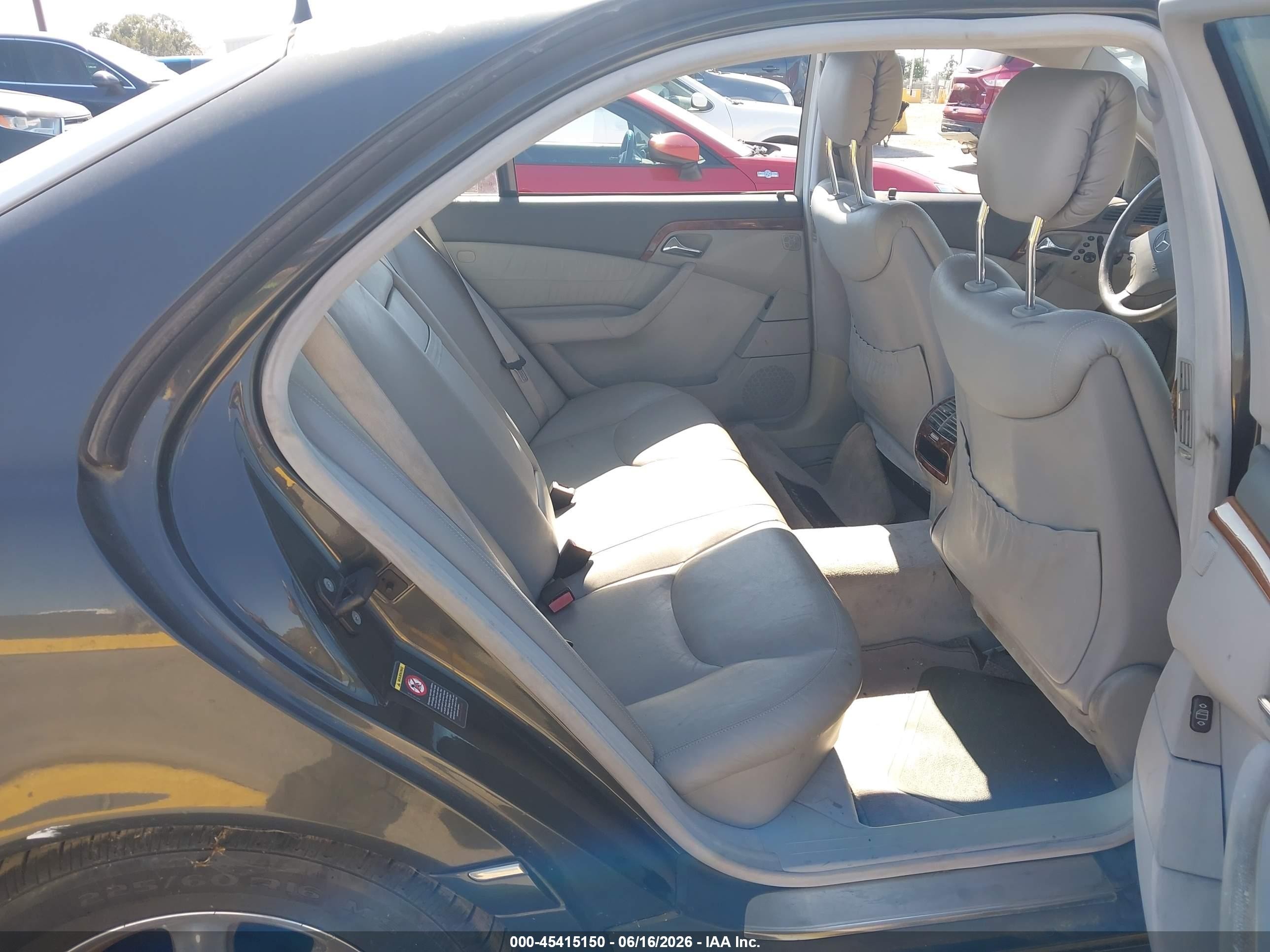 2000 Mercedes-benz S 500 Черный vin: WDBNG75J3YA121461