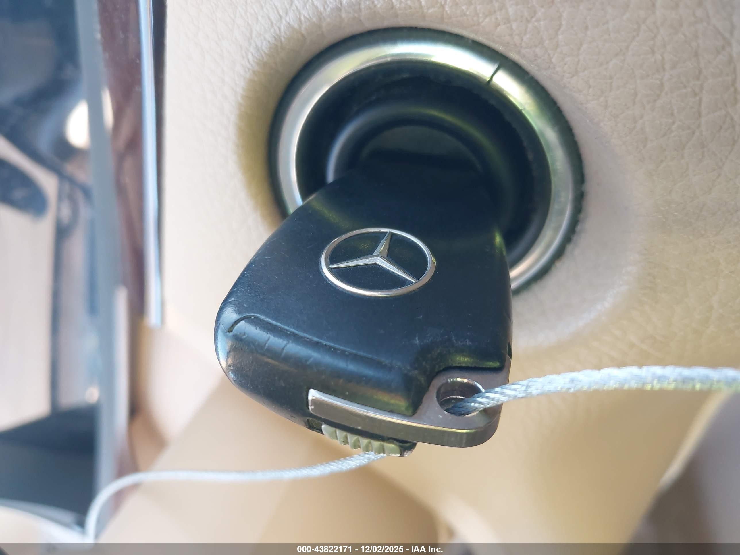 2001 Mercedes-benz S 500   White vin: WDBNG75J41A169623