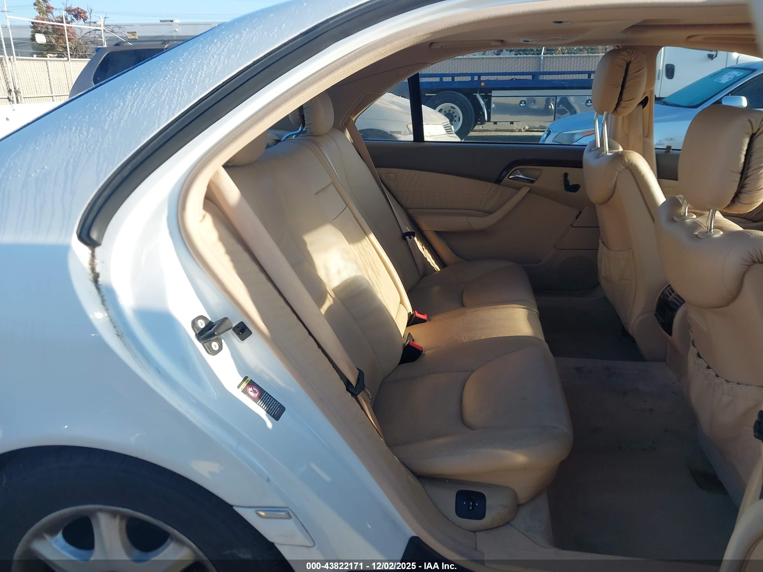 2001 Mercedes-benz S 500   White vin: WDBNG75J41A169623