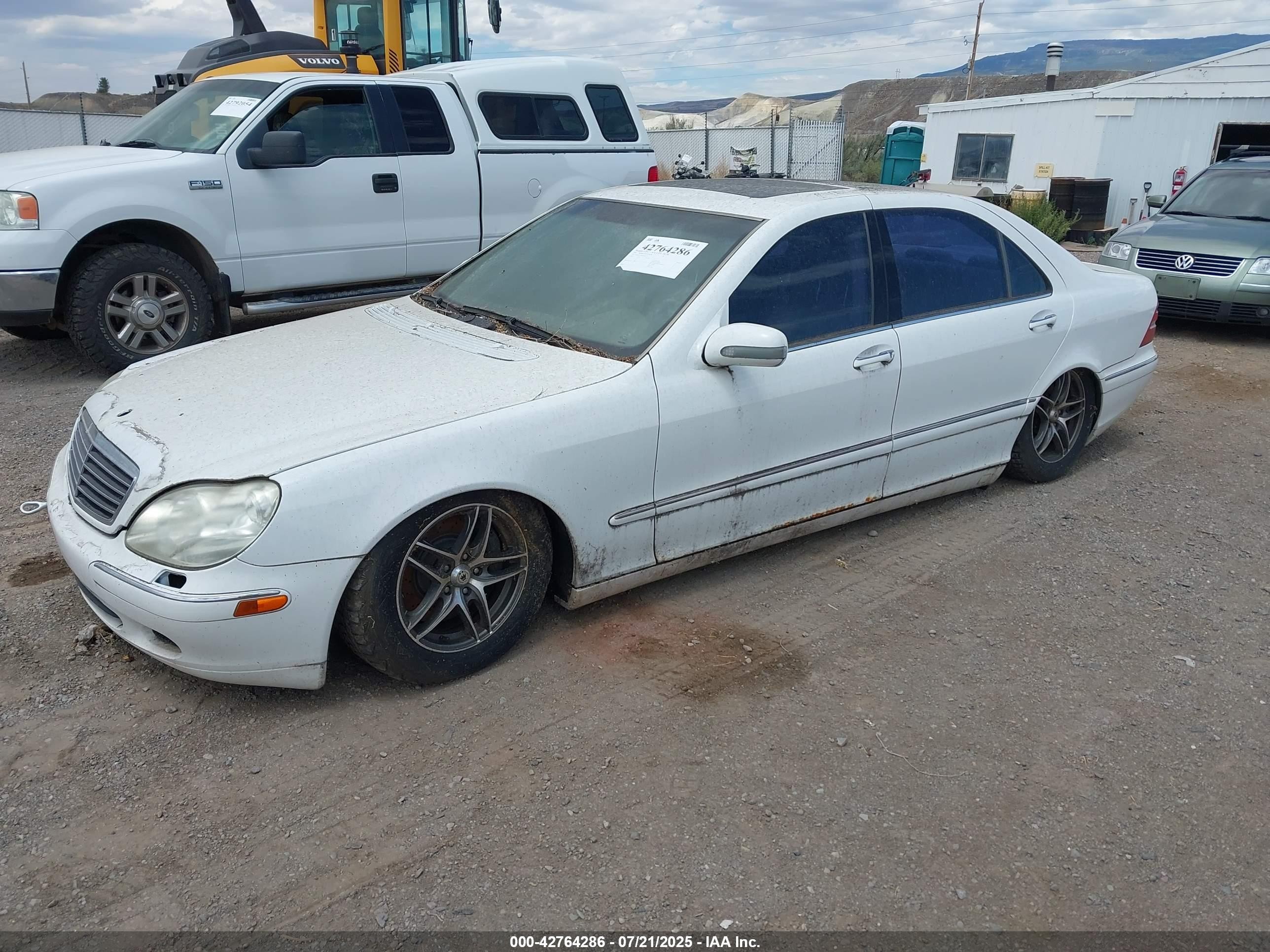 2001 Mercedes-benz S 500   White vin: WDBNG75J41A185725