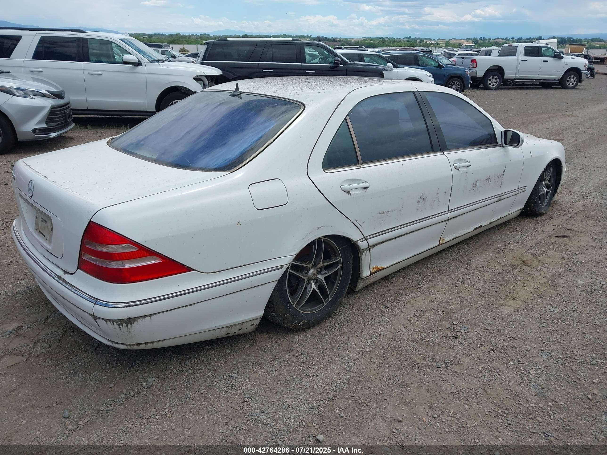 2001 Mercedes-benz S 500   White vin: WDBNG75J41A185725