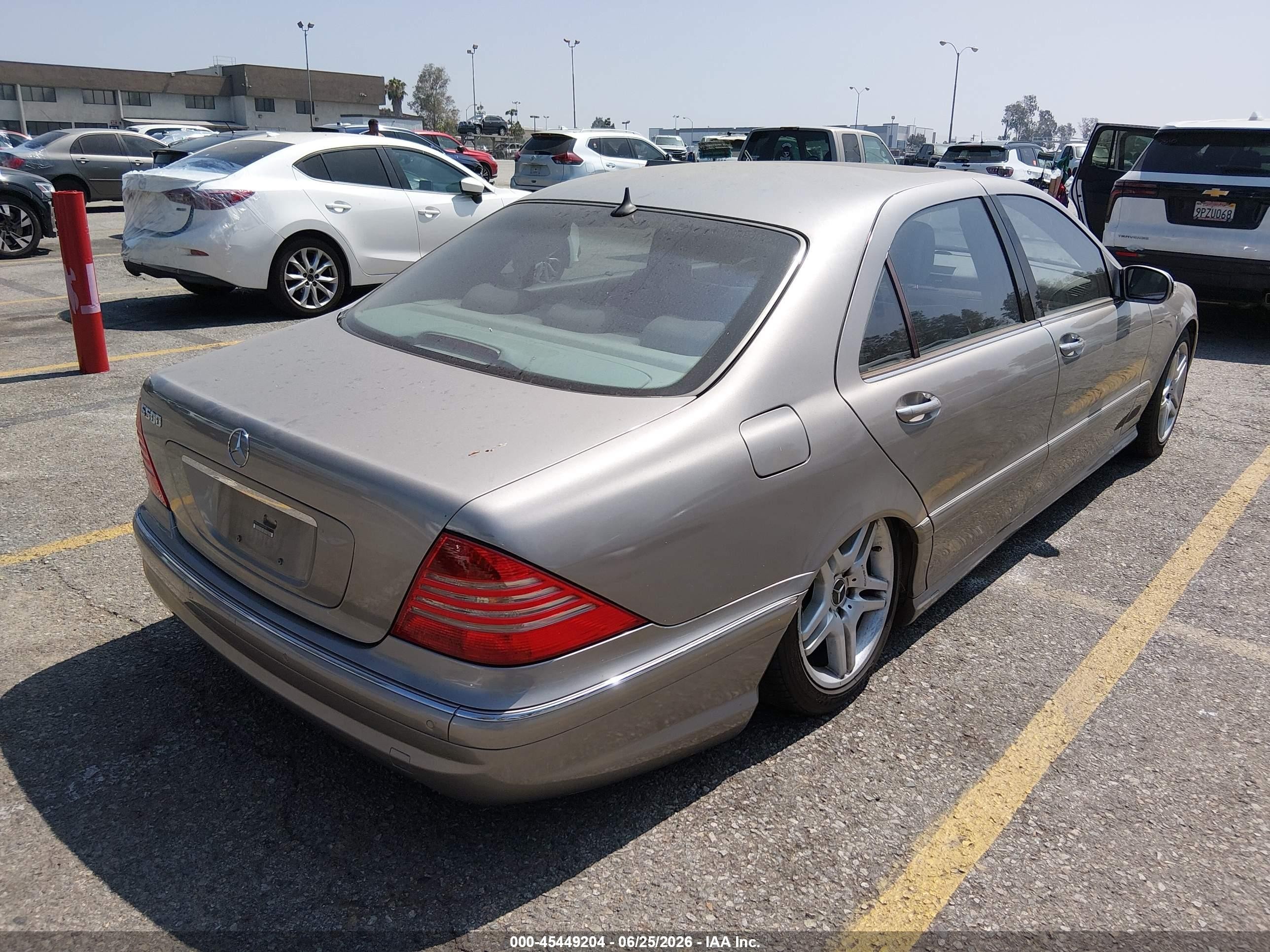 2006 Mercedes-benz S 500   Silver vin: WDBNG75J46A470688