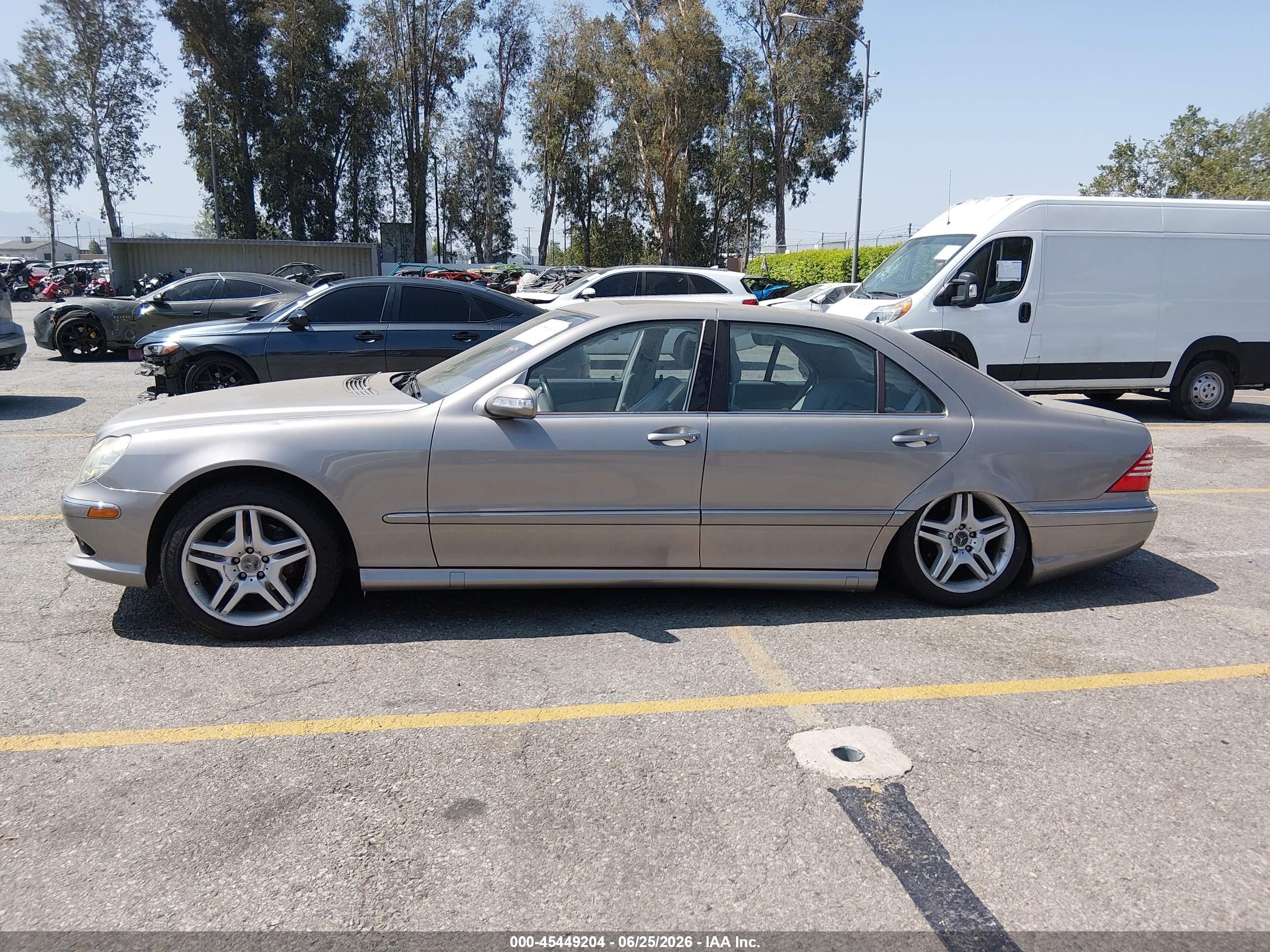 2006 Mercedes-benz S 500   Silver vin: WDBNG75J46A470688
